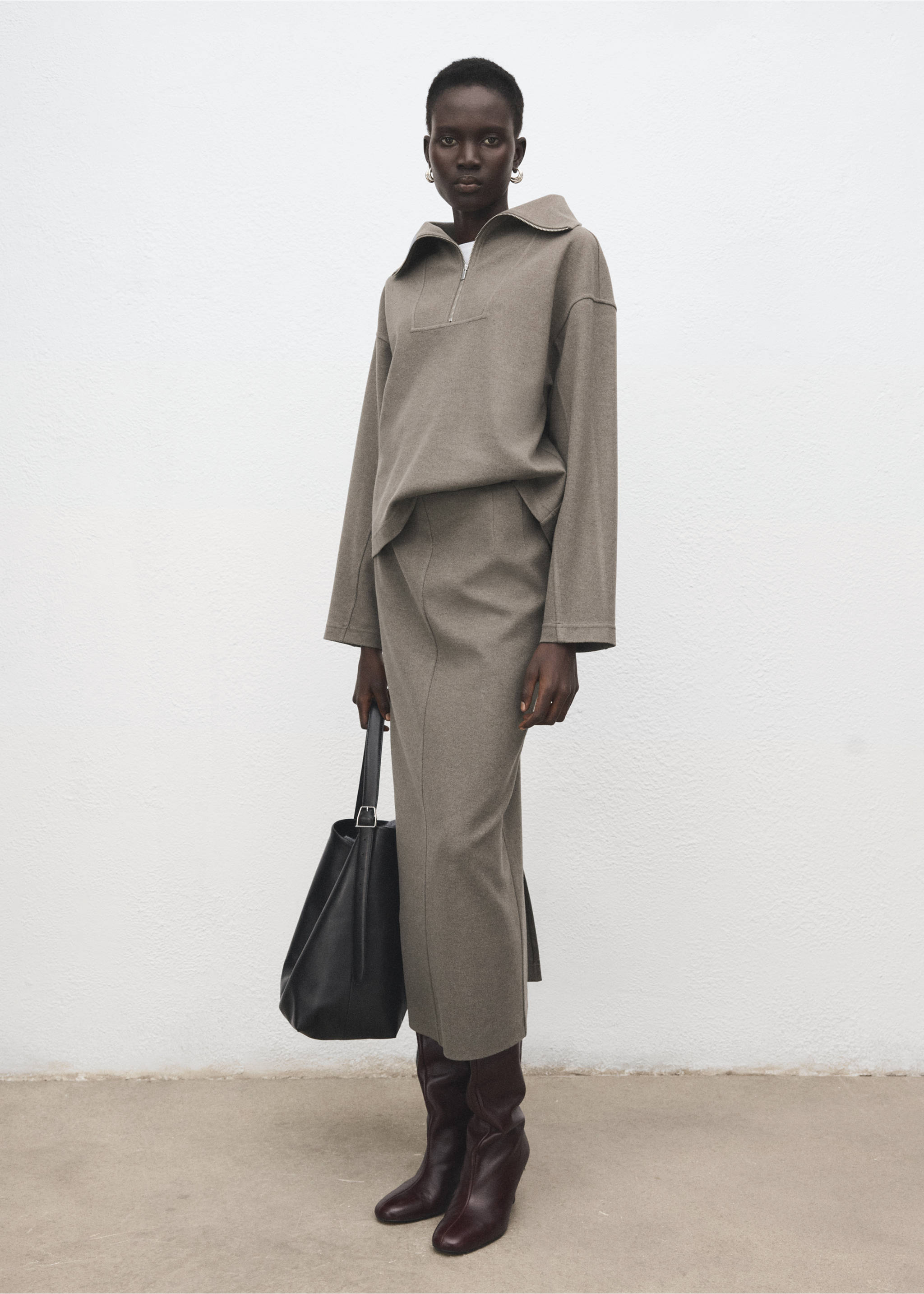 Sweat-shirt col montant zippé - Plan général, Marron moyen. Ref: 27051287-00.