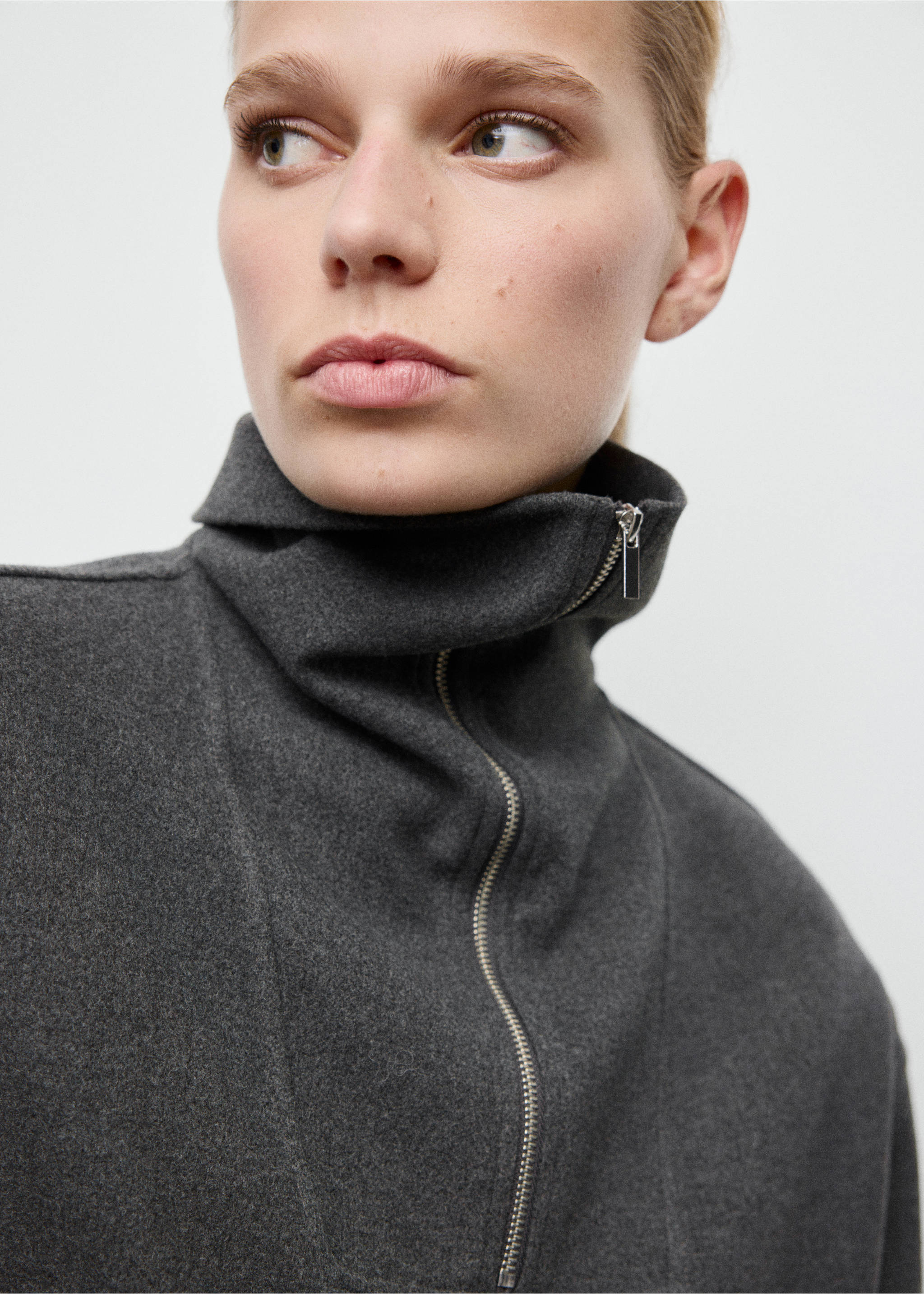 Sweat-shirt col montant zippé - Détail de l'article 1, Gris chiné foncé. Ref: 27051287-00.