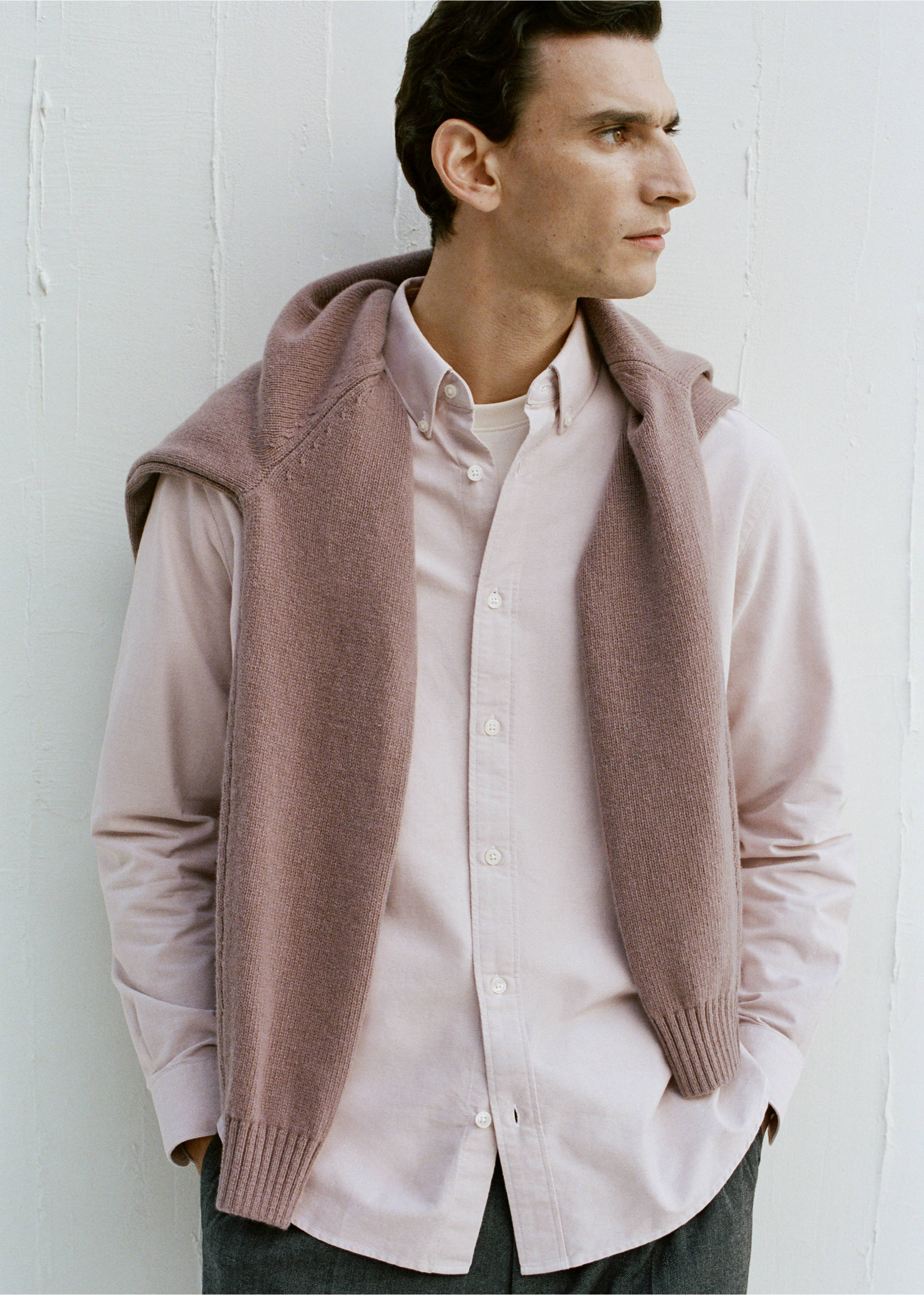 100% cotton Oxford shirt - Details of the article 5, Pale Pink. Ref: 27051288-00.