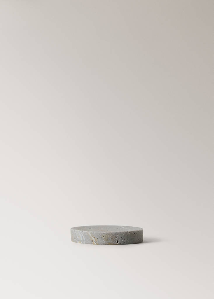 Travertine-effect resin soap dish — Light/Pastel Grey