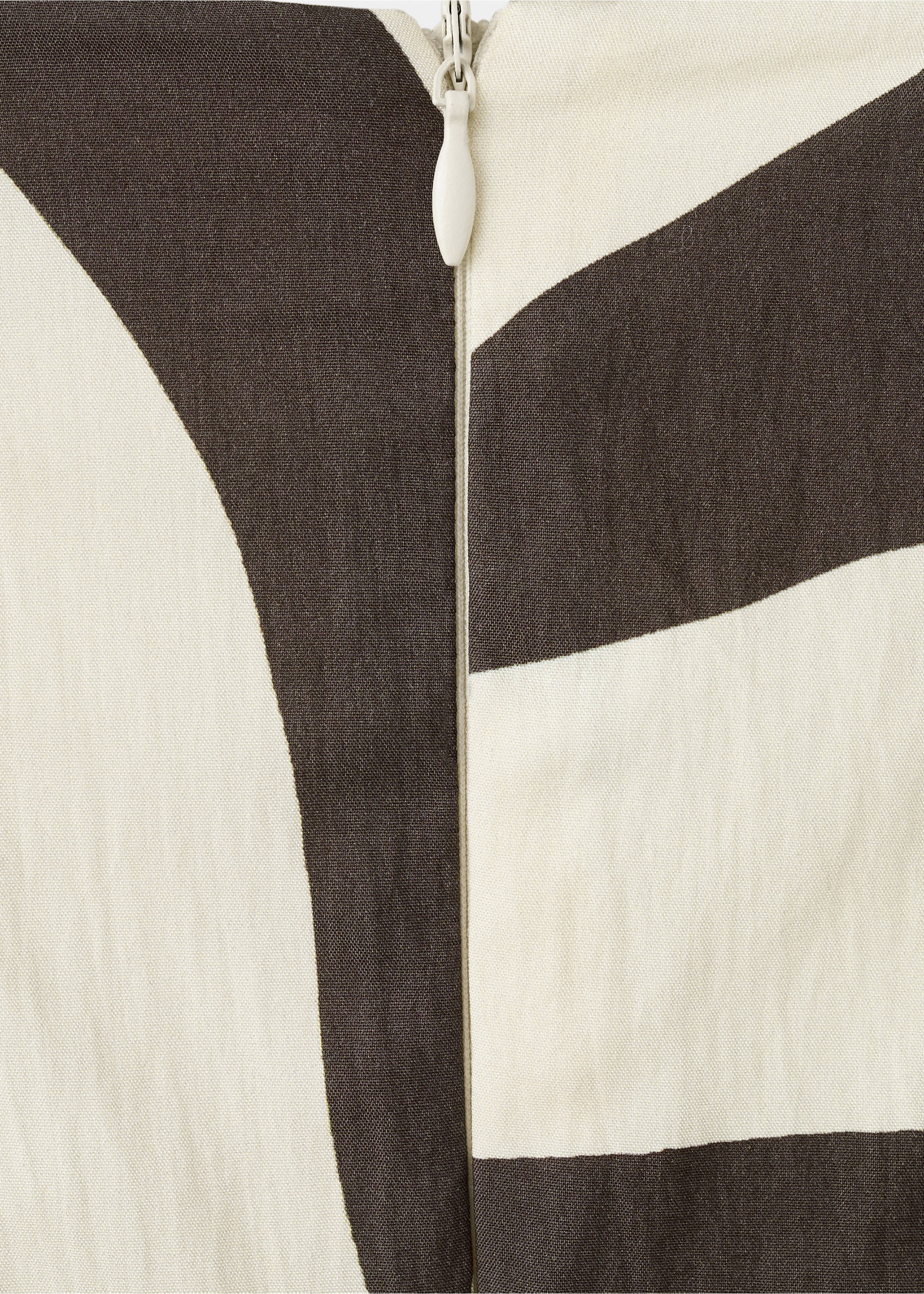 Floral-print flared dress - Details of the article 8, Beige. Ref: 27051308-00.