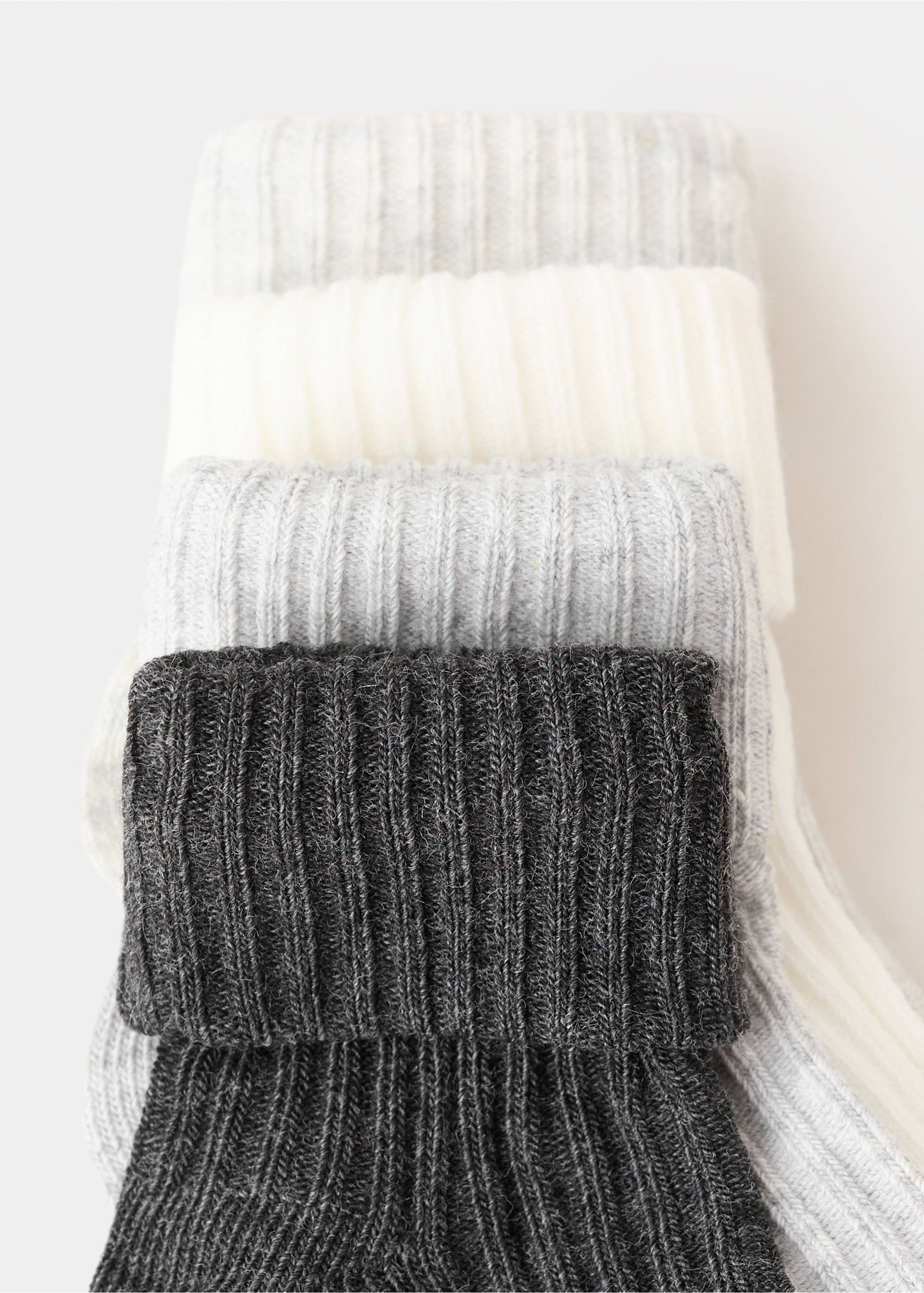 Pack 4 calcetines canalé - Reverso del artículo, Gris. Ref: 27051309-00.