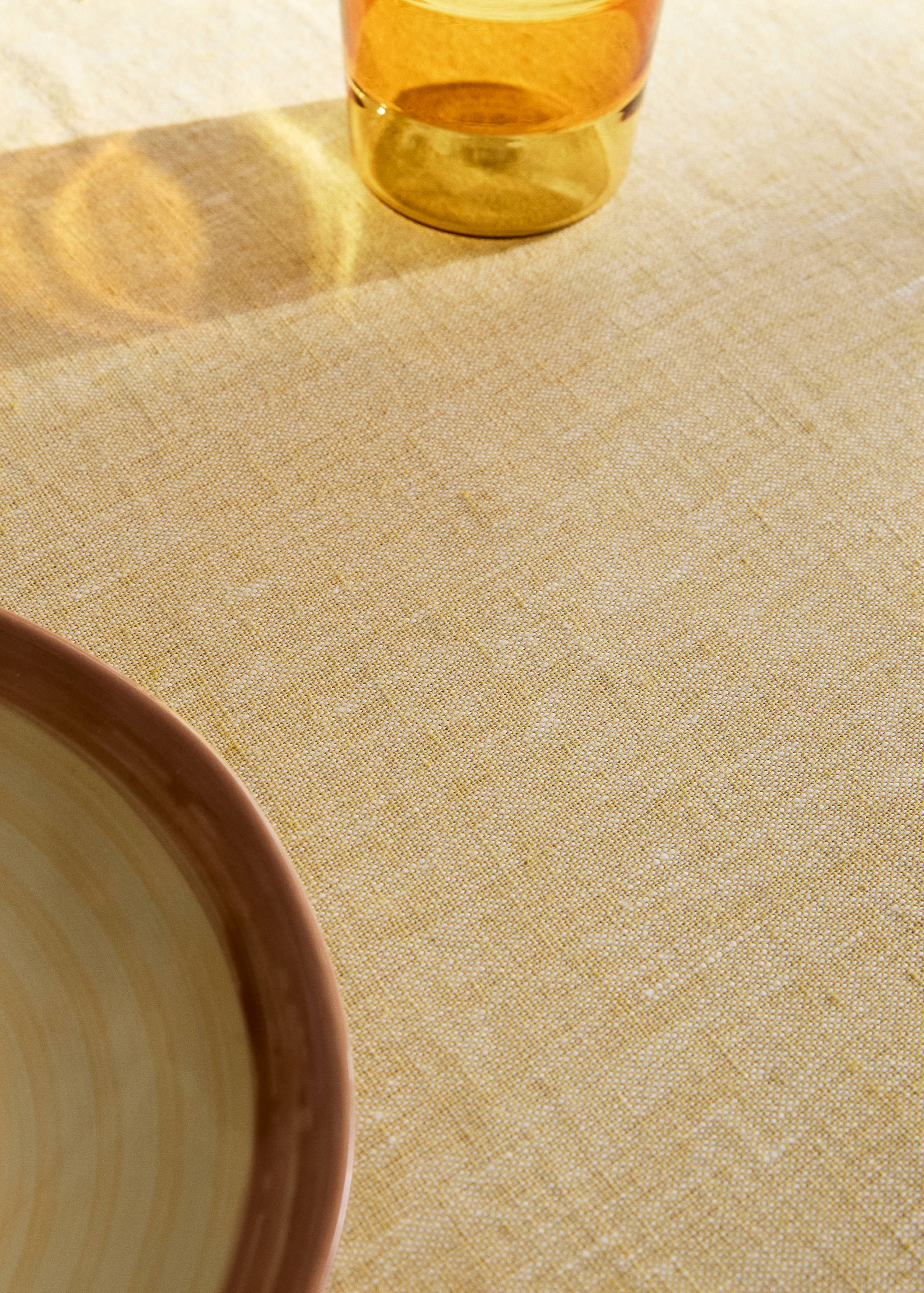 100% linen melange effect tablecloth for 6 to 8 guests - Details of the article 8