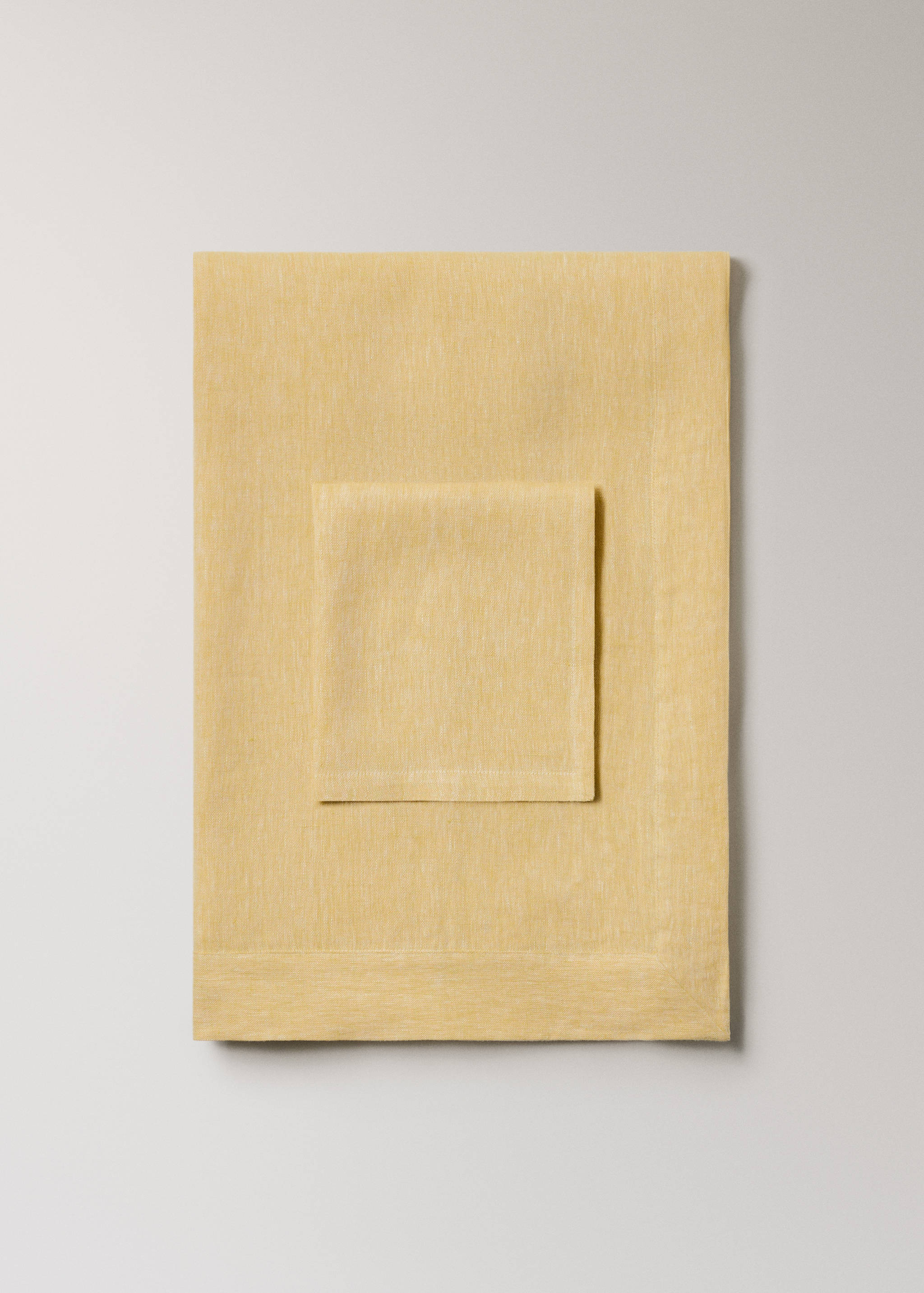 100% linen melange effect tablecloth for 6 to 8 guests - Details of the article 3