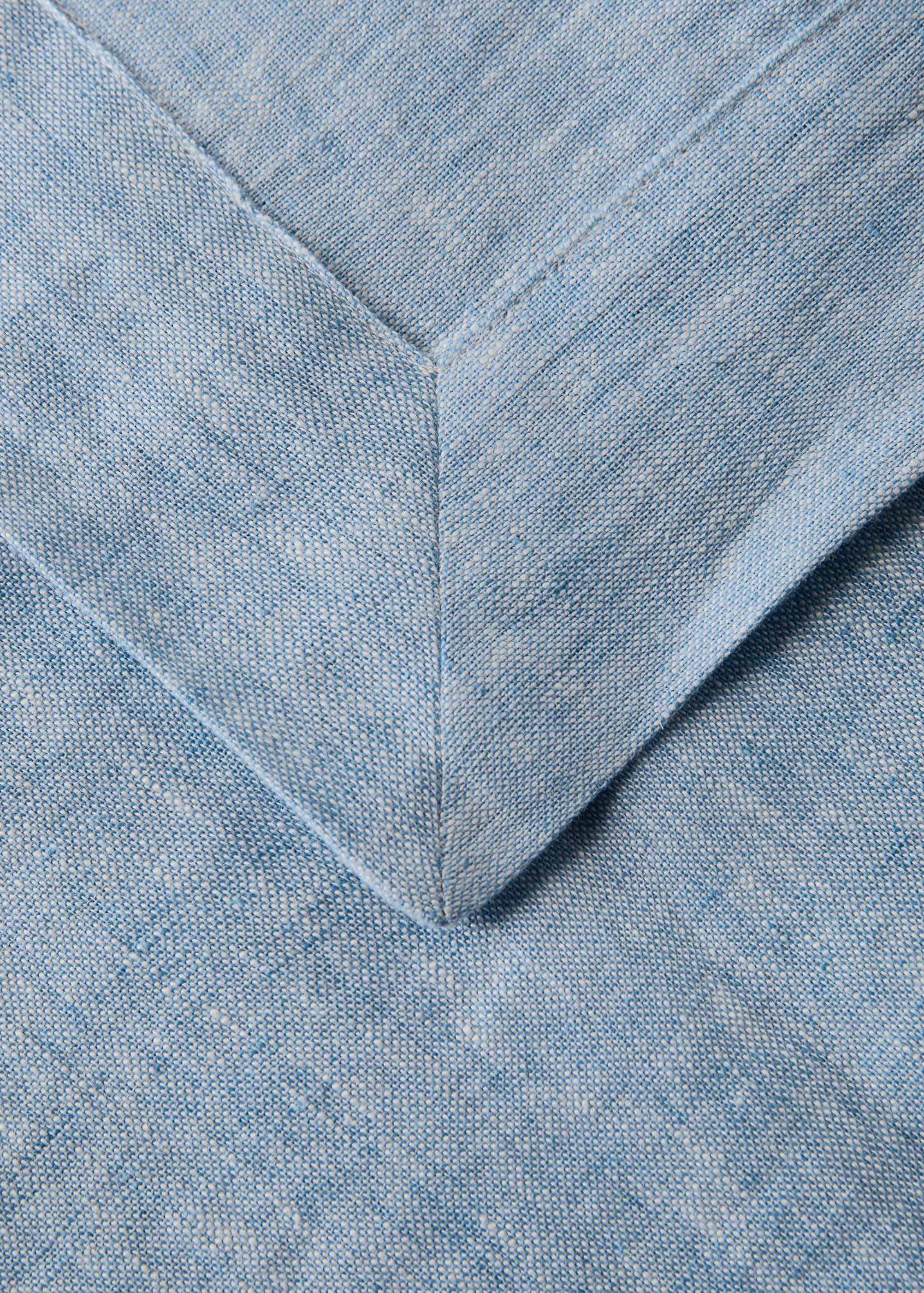 100% linen melange effect tablecloth for 6 to 8 guests - Details of the article 1