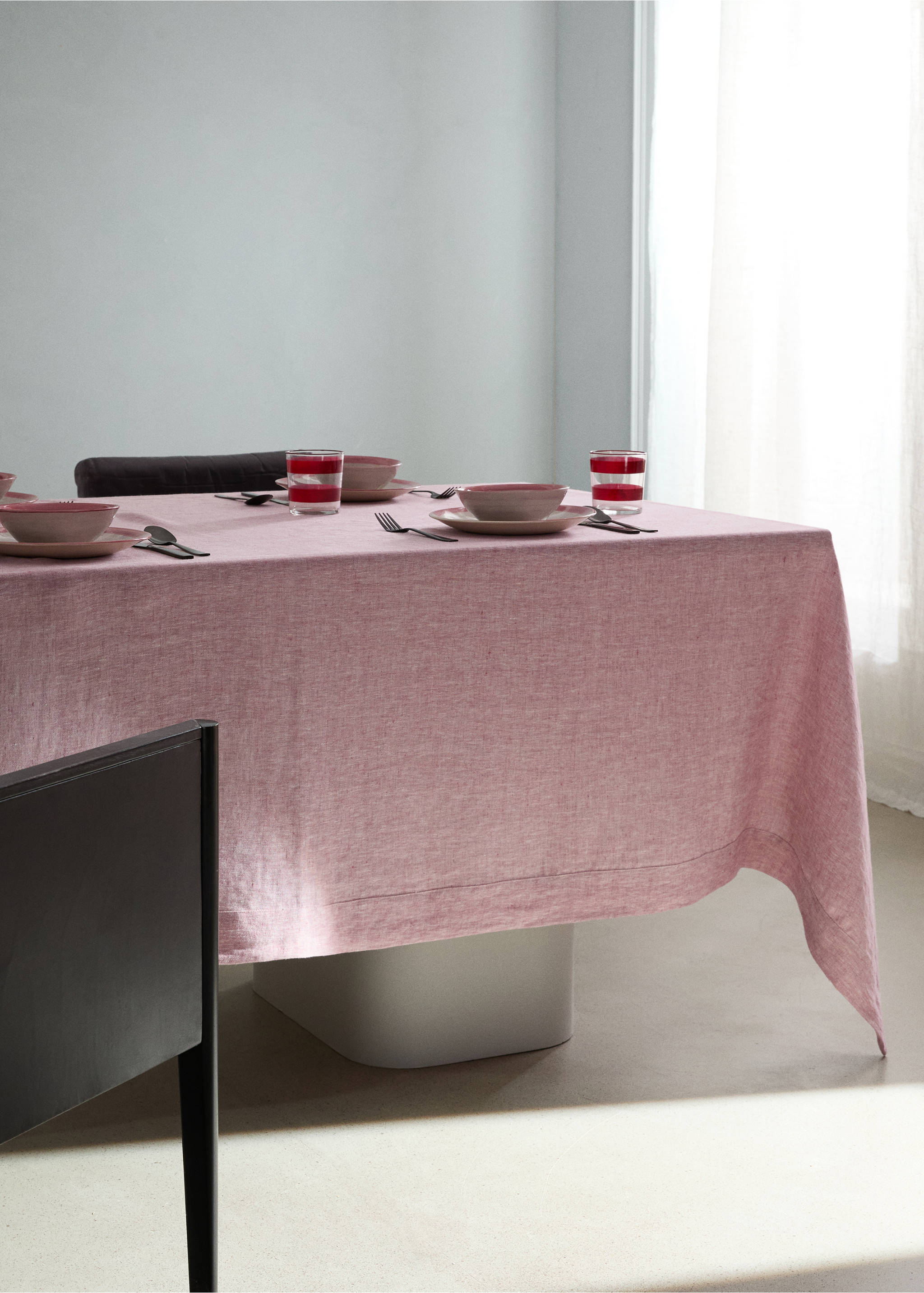 Tischdecke aus 100 % Leinen mit Melange-Effekt für 6 bis 8 Personen - Allgemeine Ansicht, Rosa. Ref: 27051310-00.