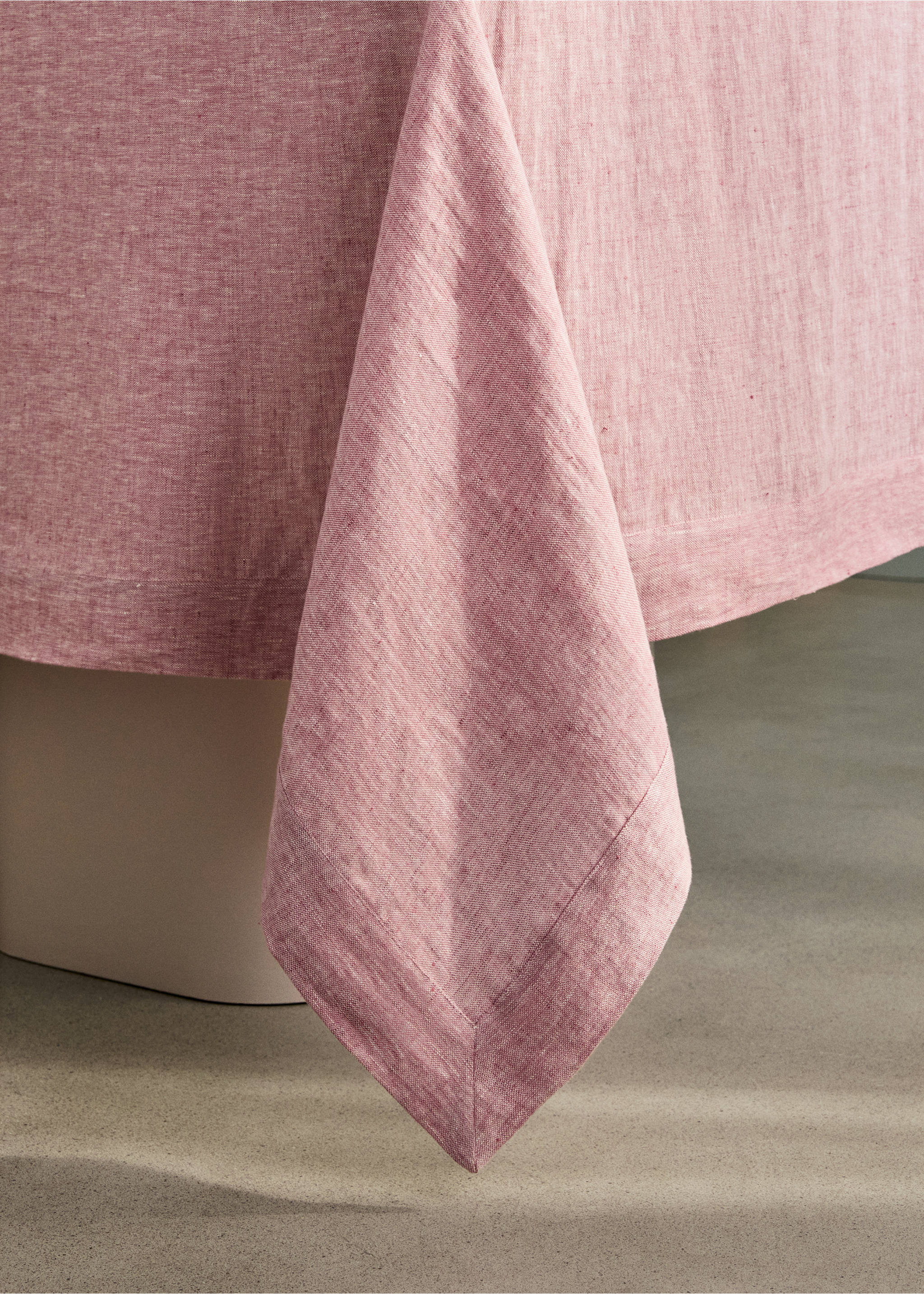 Tischdecke aus 100 % Leinen mit Melange-Effekt für 6 bis 8 Personen - Detail des Artikels 8, Rosa. Ref: 27051310-00.