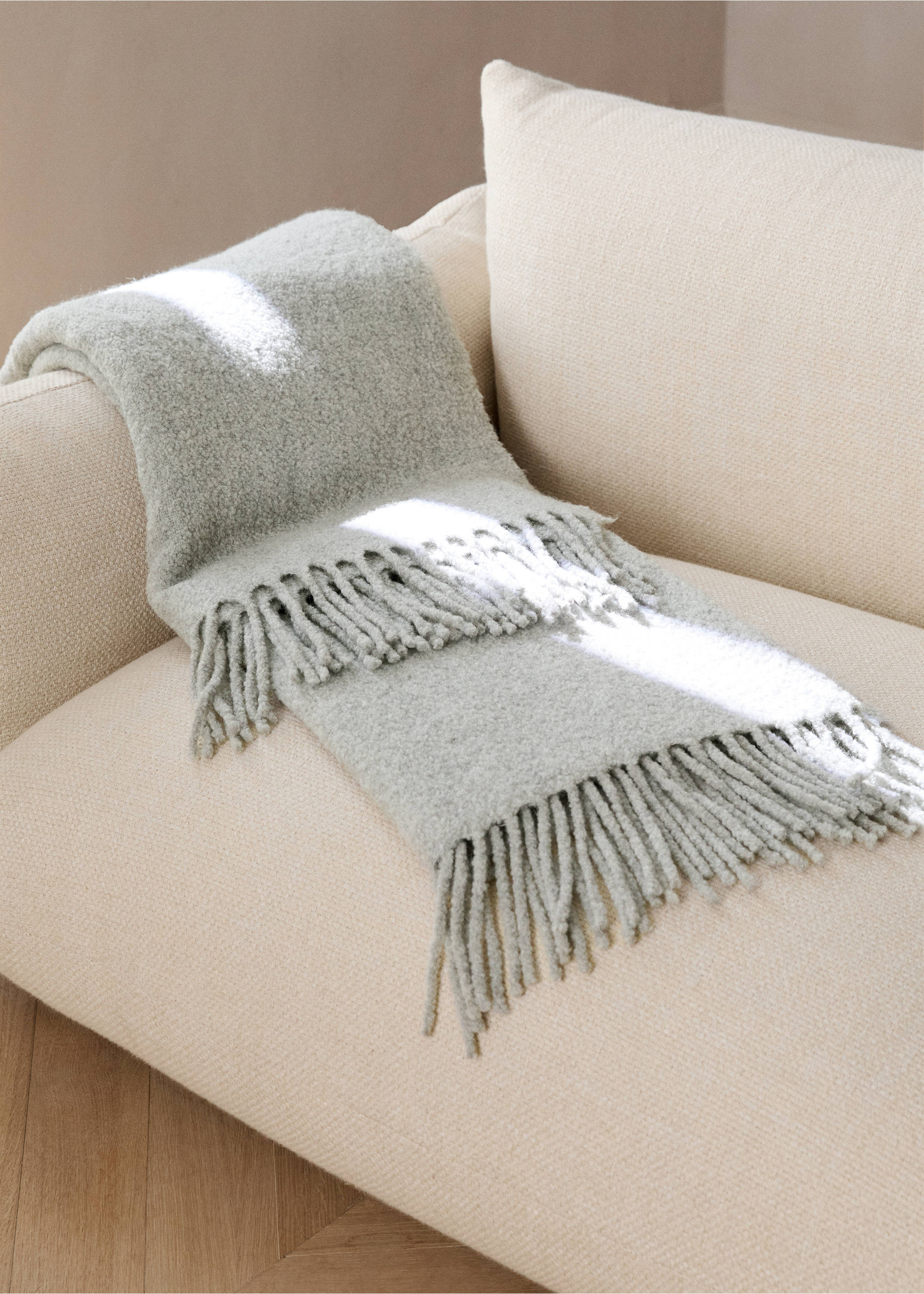 Bouclé wool throw with tassels - General plane, Grey. Ref: 27051315-00.