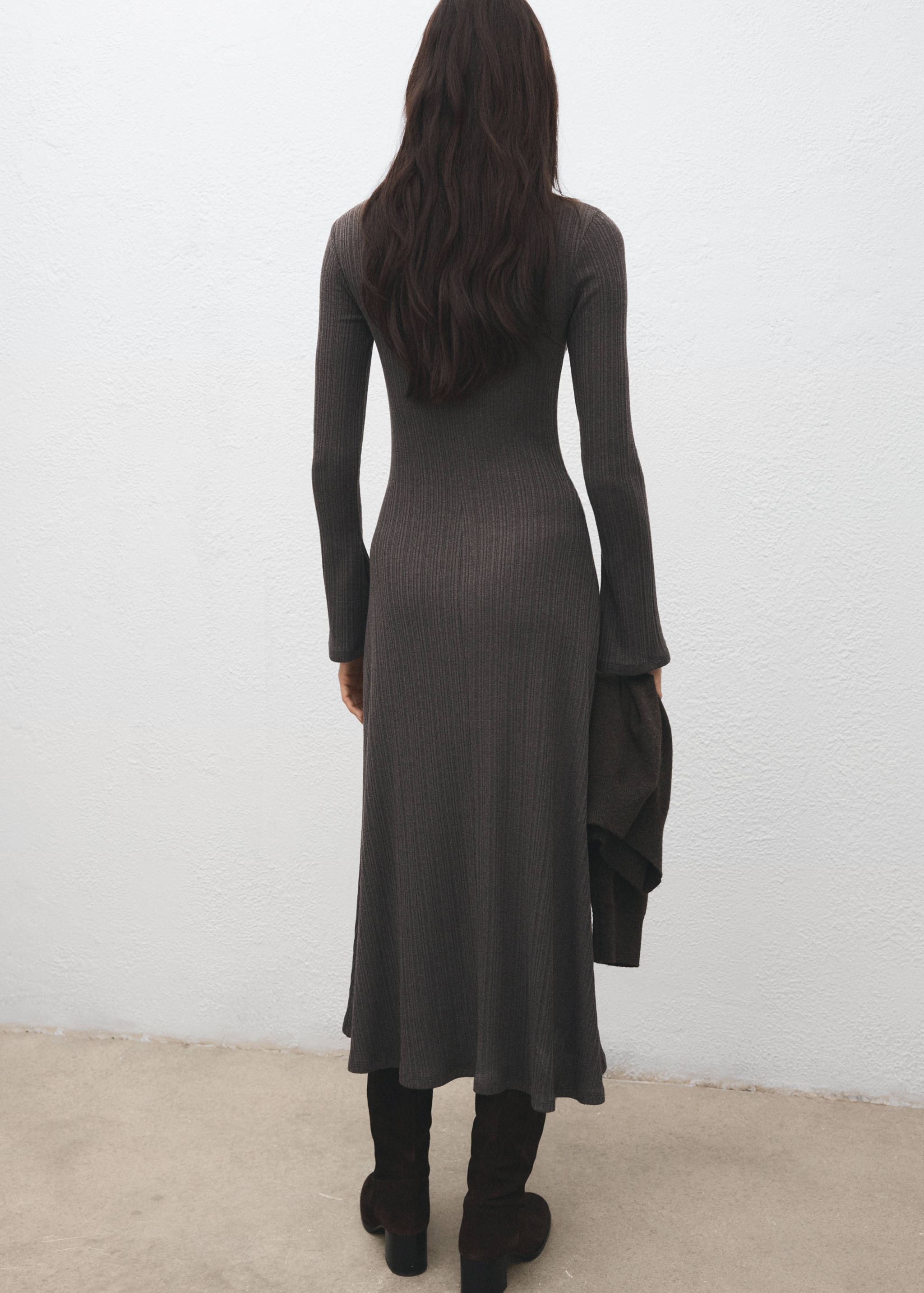 Robe en maille manches évasées - Verso de l’article