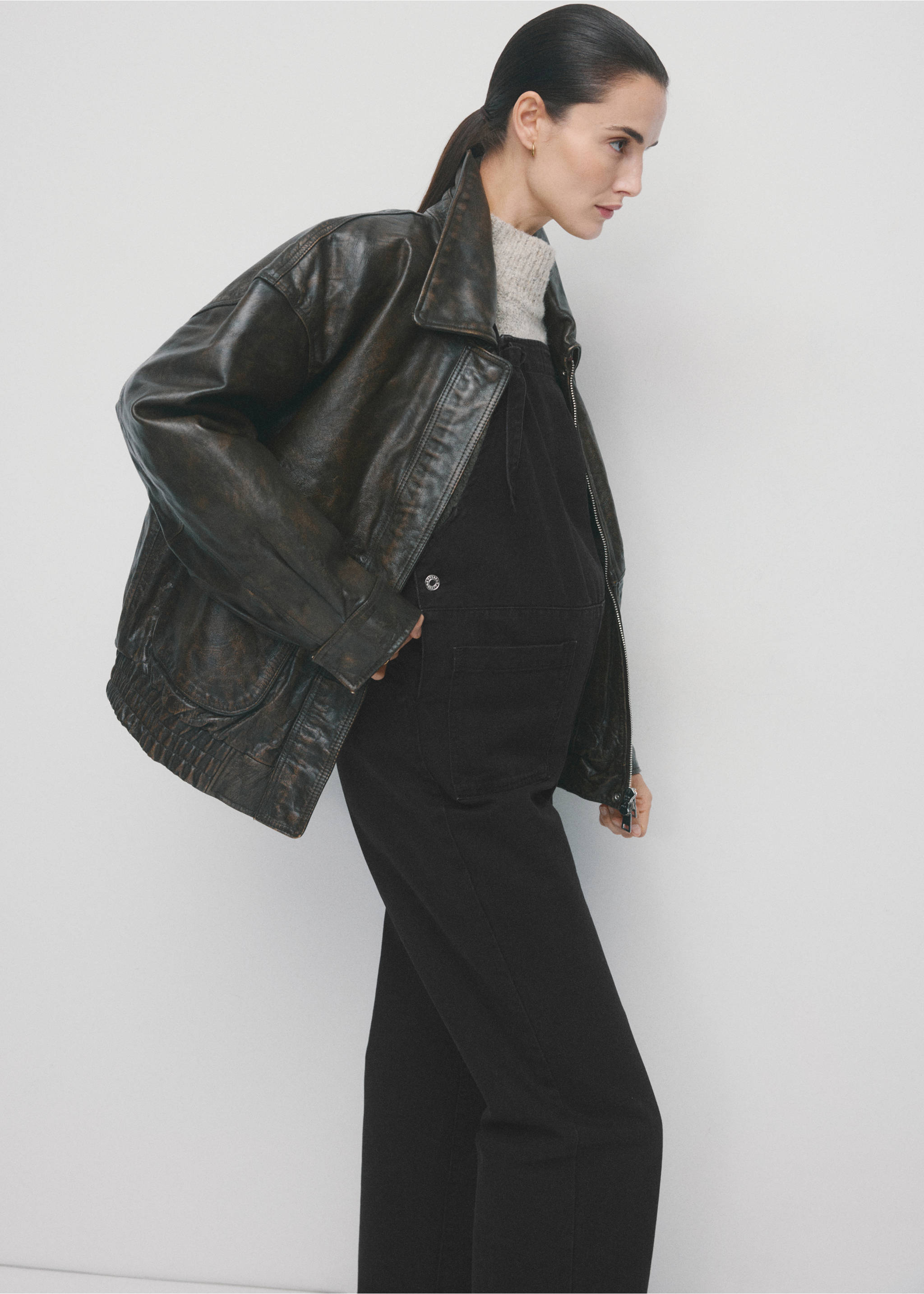 Maternity denim dungarees - Details of the article 3, Black denim. Ref: 27051319-00.
