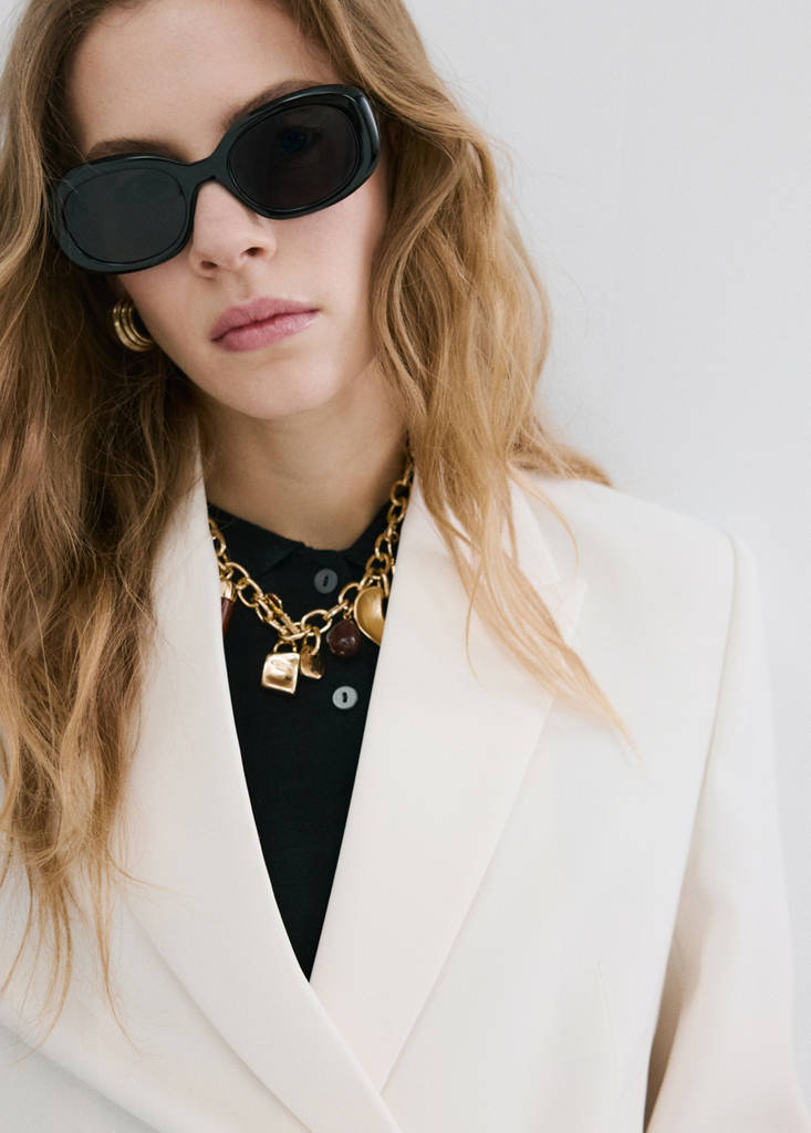Suit jacket with belt — Vanilla