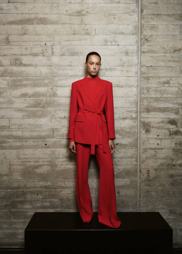 Suit jacket with belt — Red