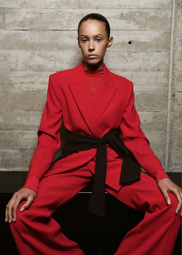 Suit jacket with belt — Red