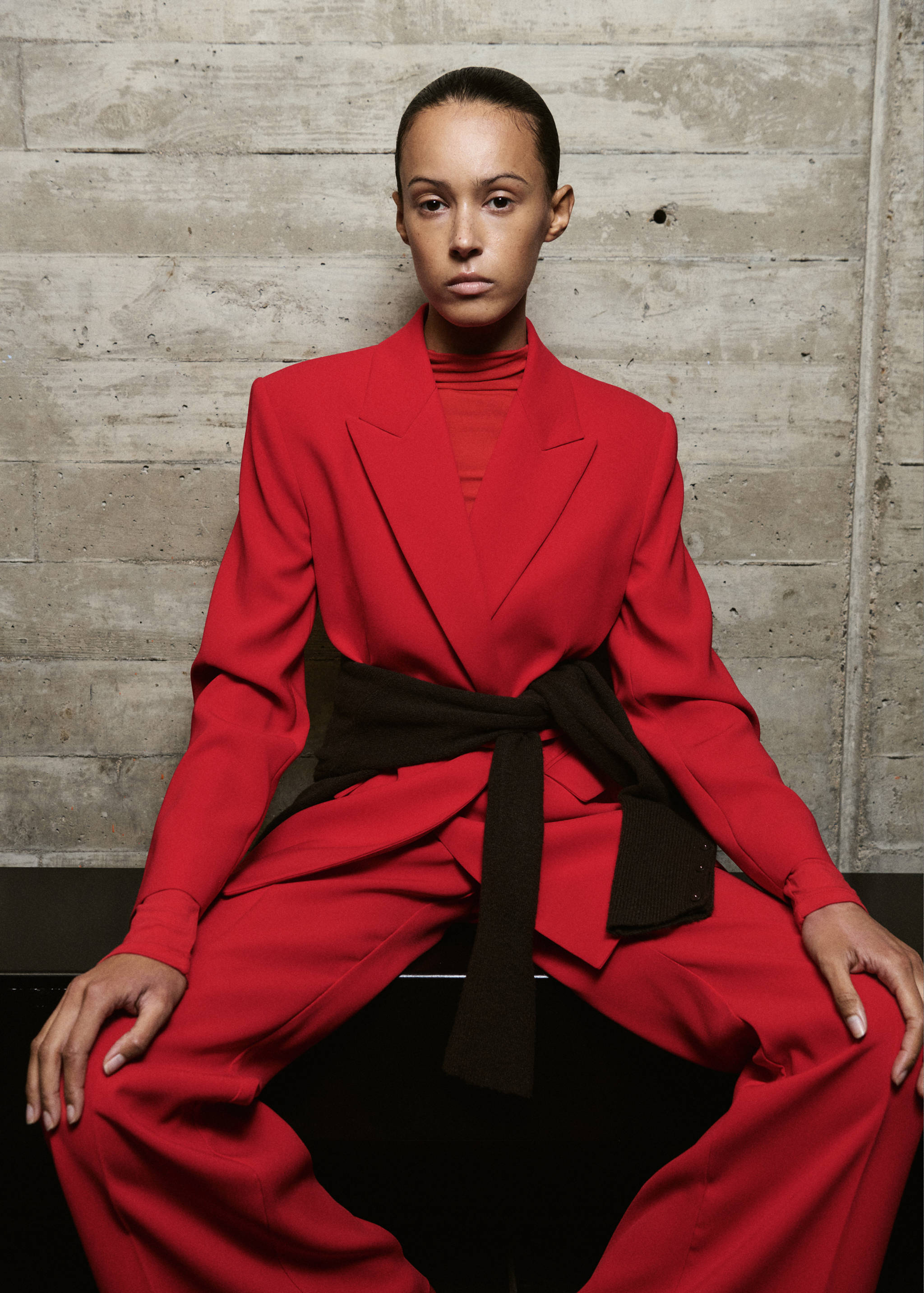 Suit jacket with belt - Details of the article 1