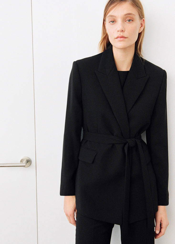 Suit jacket with belt — Black