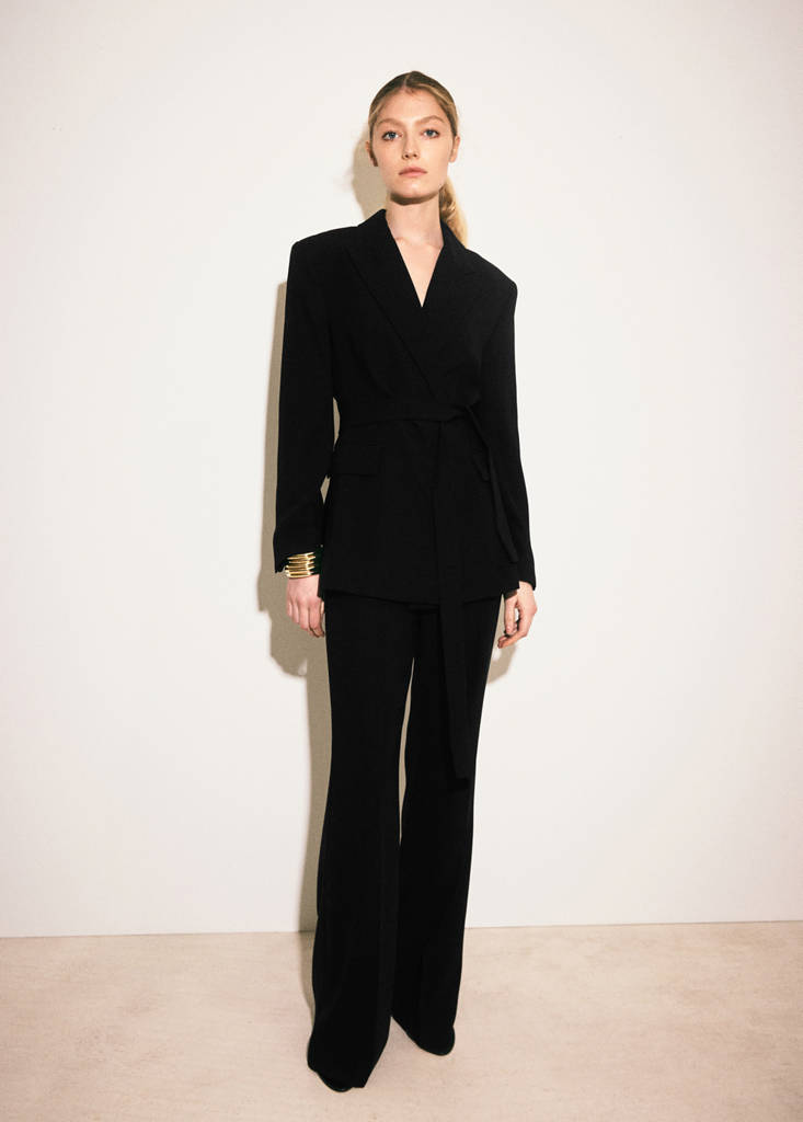 Suit jacket with belt — Black