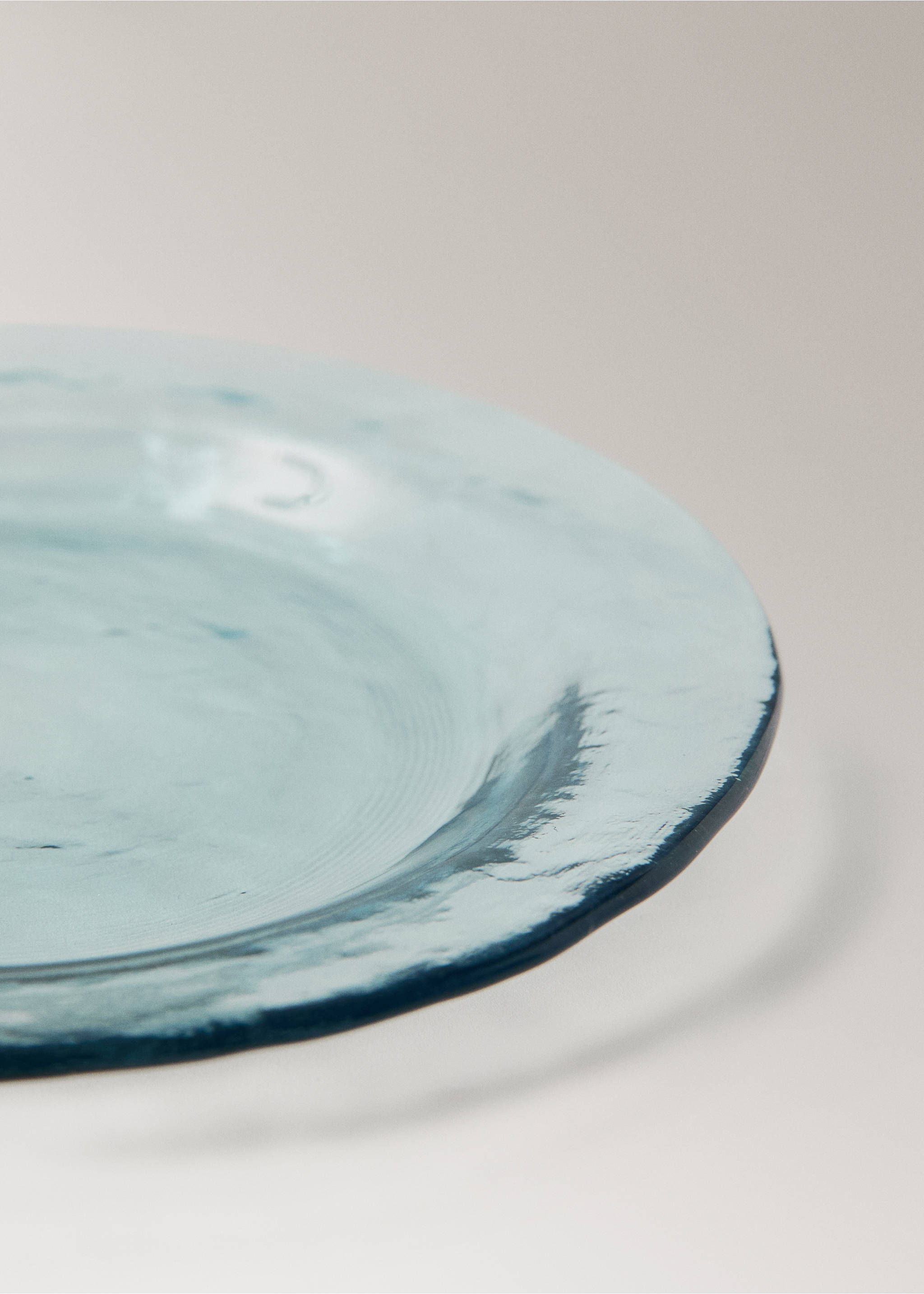 Glasteller gehämmert Farbe - Detail des Artikels 2, Himmelblau. Ref: 27051322-00.