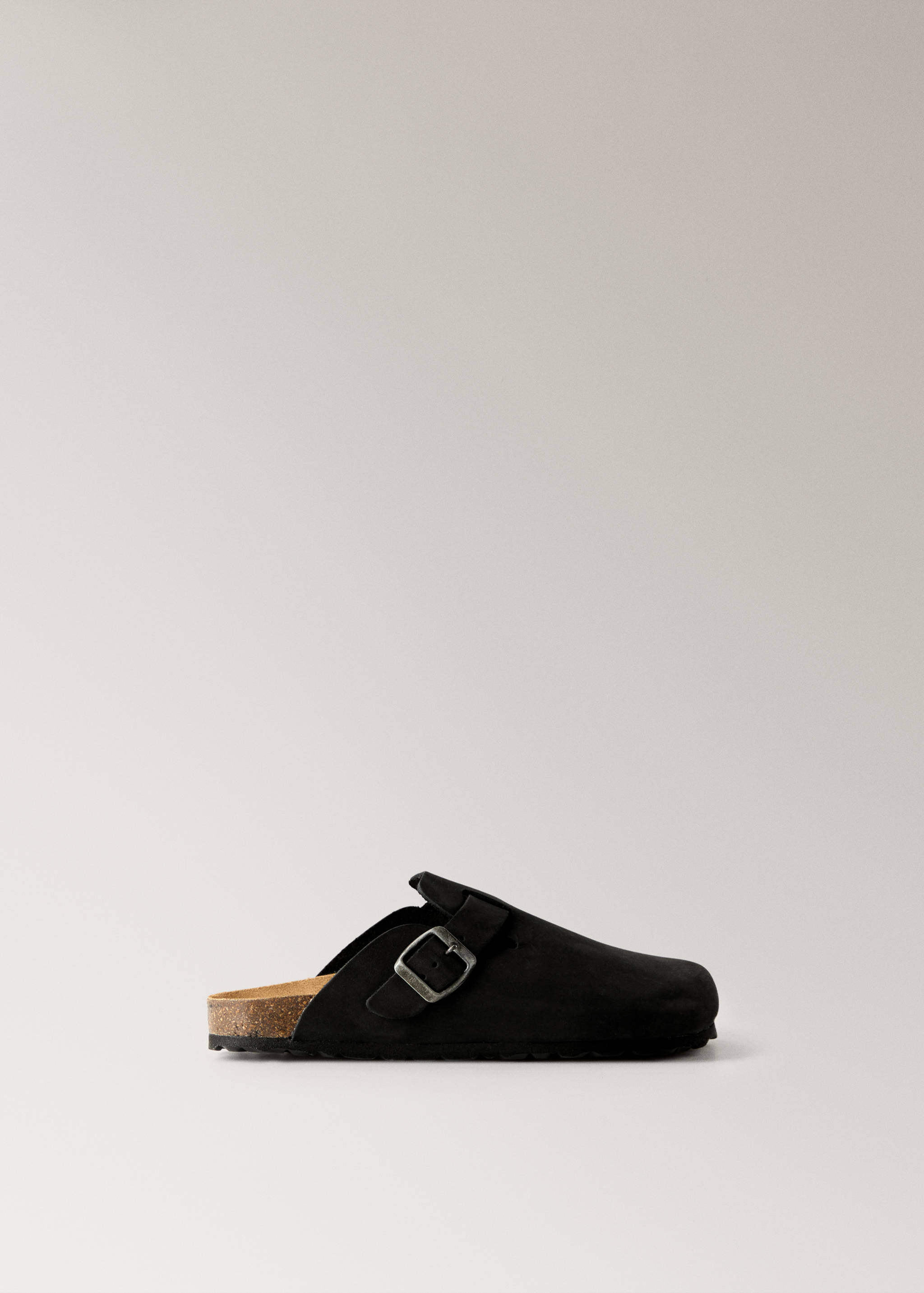 Zapatillas piel zueco - Artículo sin modelo