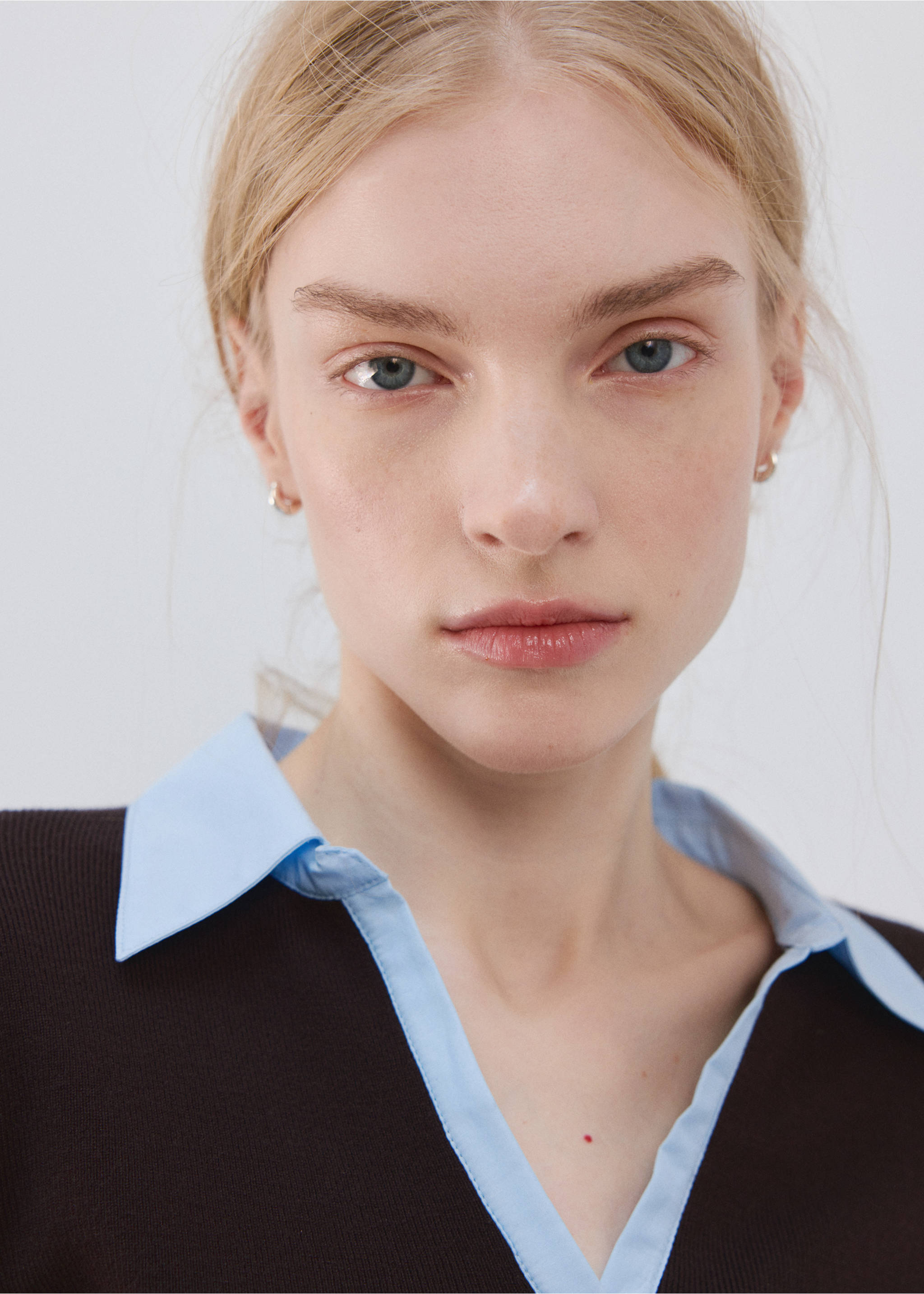 Pull-over col chemise combiné - Détail de l'article 1, Chocolat. Ref: 27051330-00.