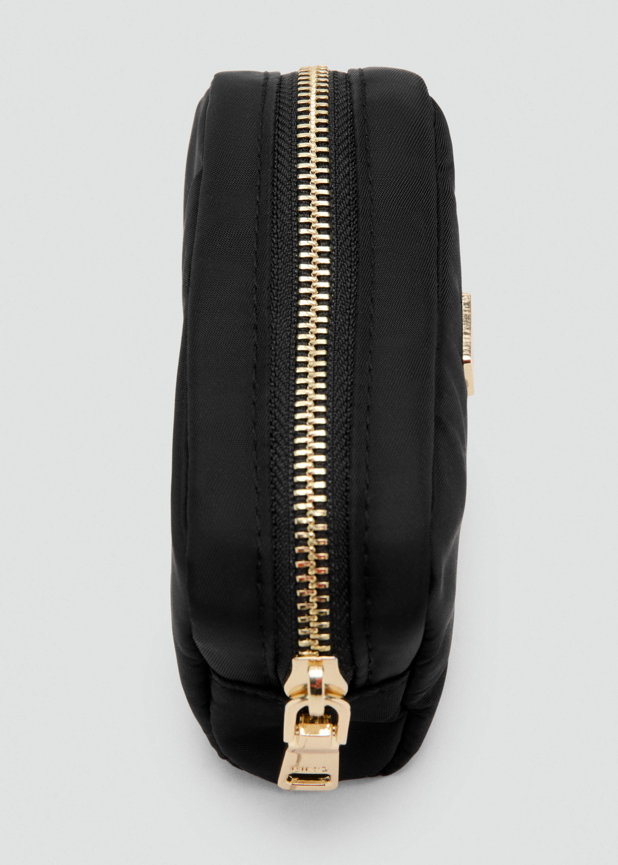 Zipped nylon cosmetics bag - Details of the article 1