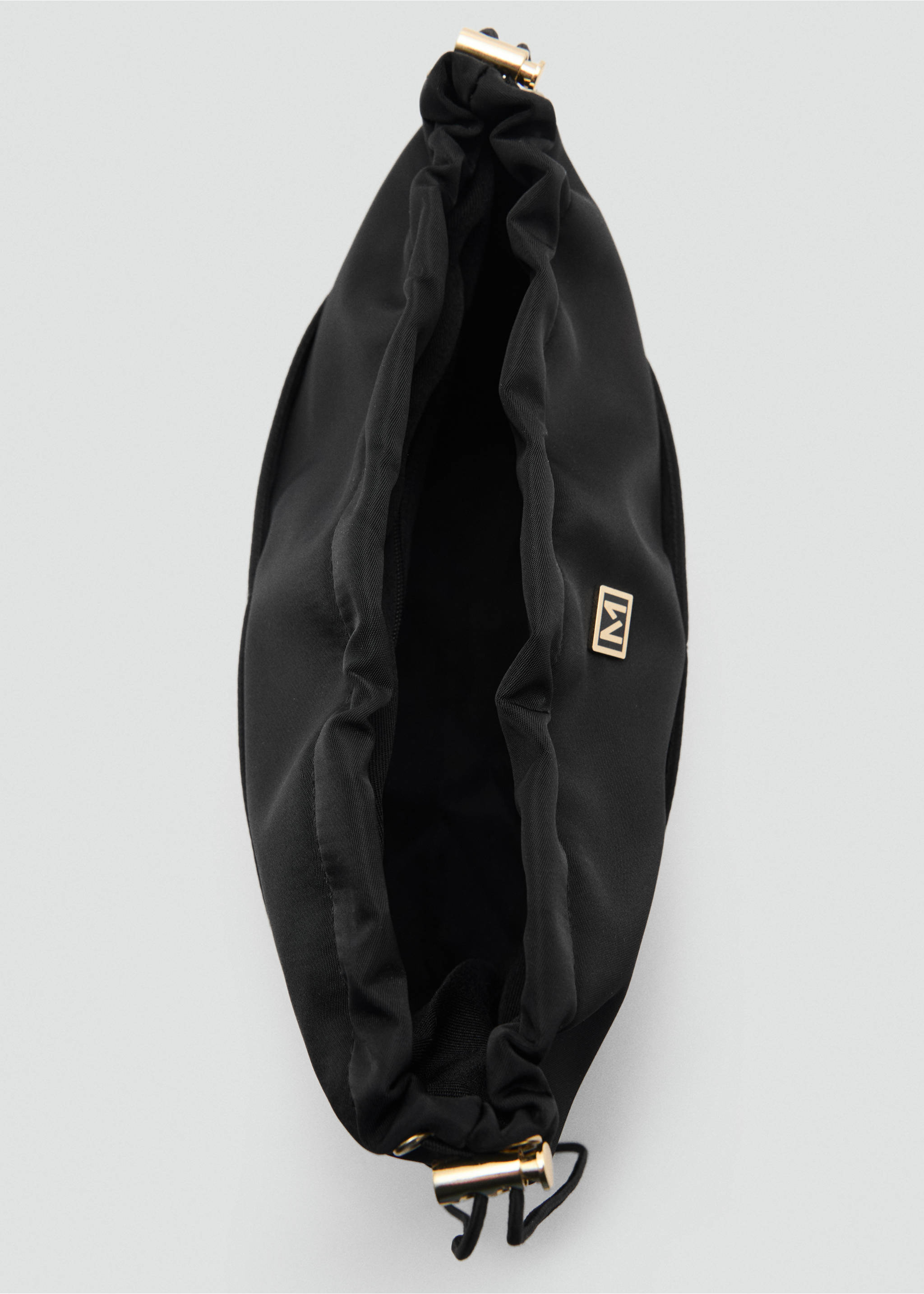 Zipped nylon cosmetics bag - Details of the article 2, Black. Ref: 27051333-00.