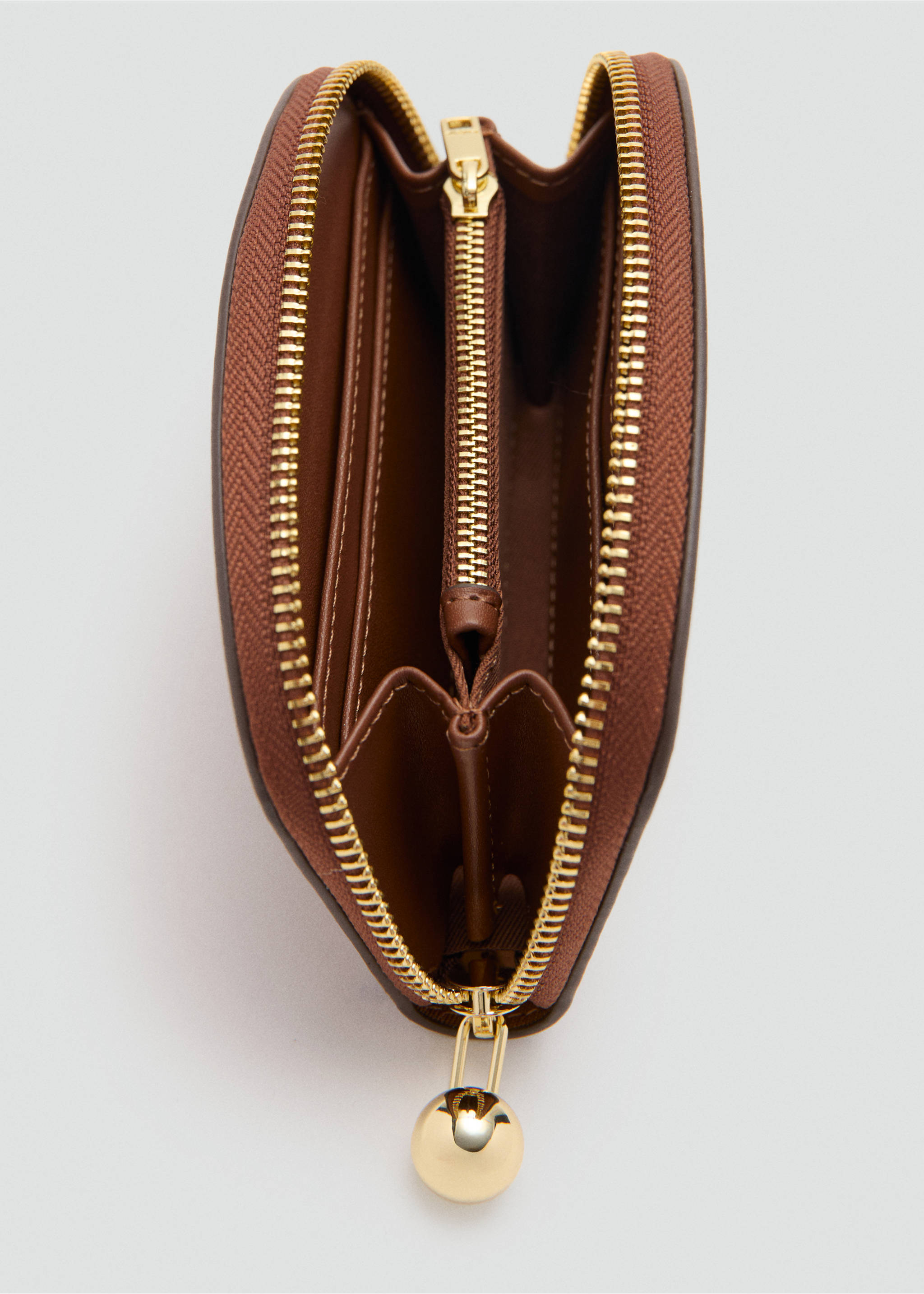 Medium wallet with mini-bead embellishment - Details of the article 1, Leather. Ref: 27051341-00.