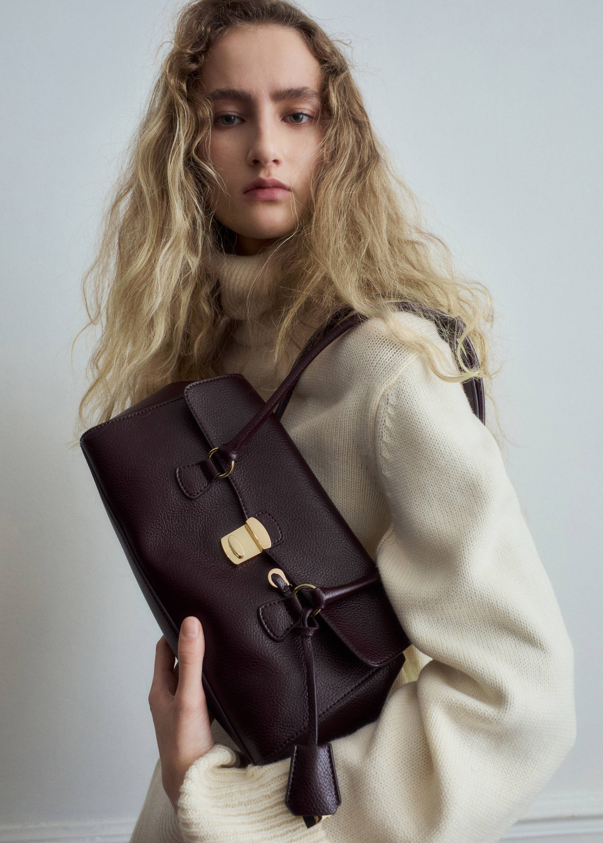 City shoulder bag with flap - General plane