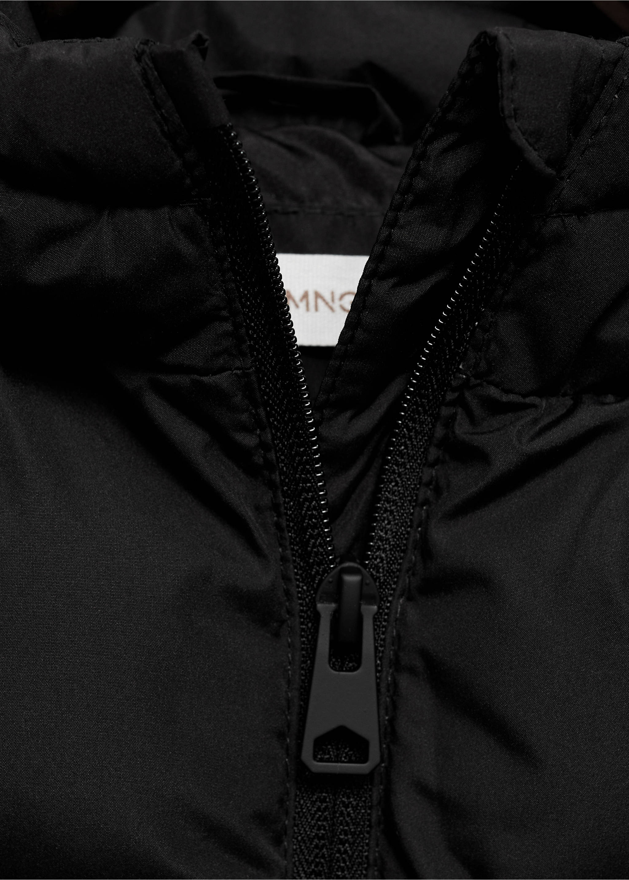 Quilted gilet with hood - Details of the article 8, Black. Ref: 27051515-00.