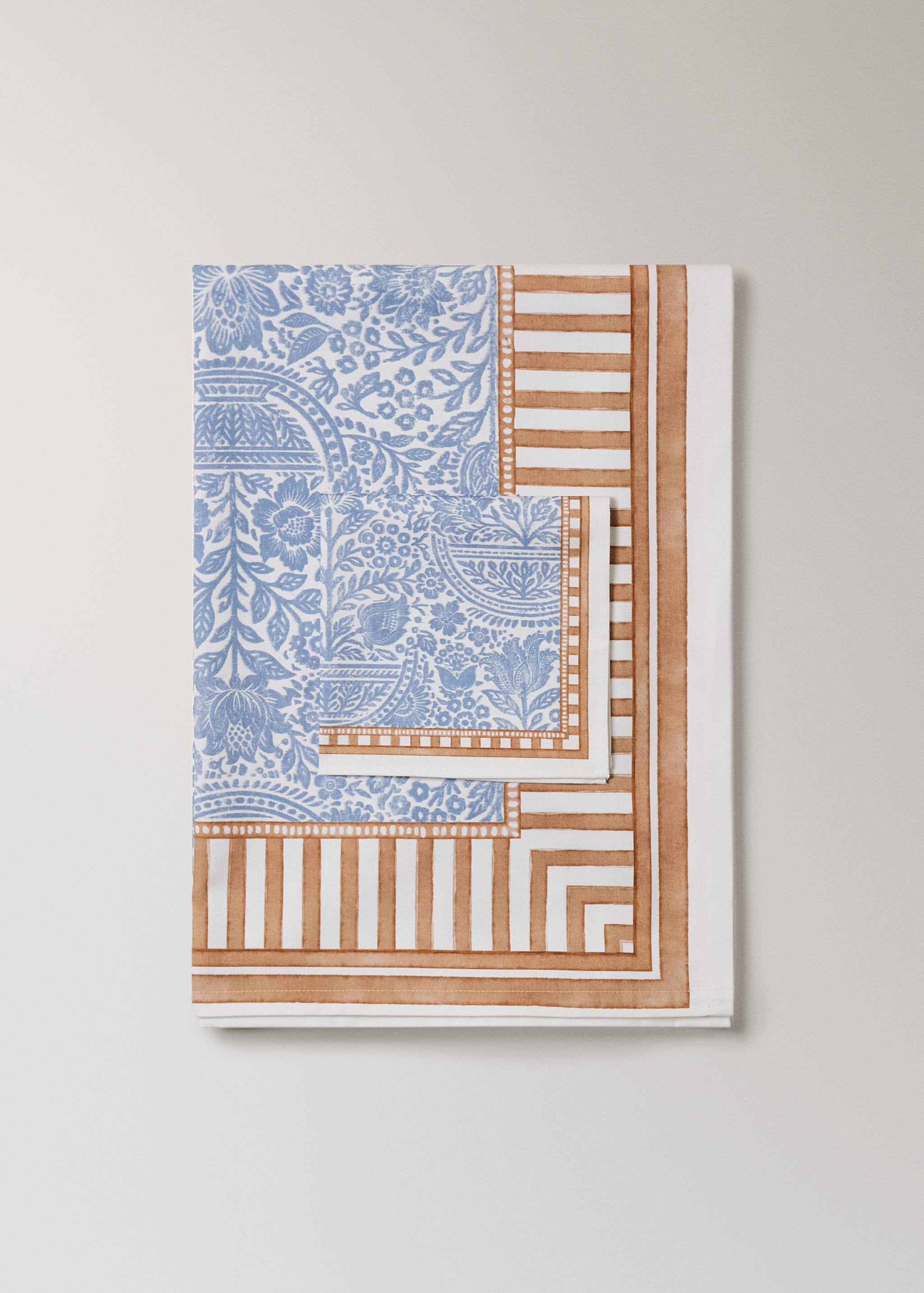 Cotton striped napkins with floral patterns - Details of the article 3