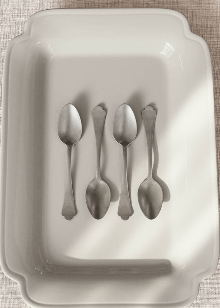 Set of 4 matte stainless steel dessert spoons — Grey