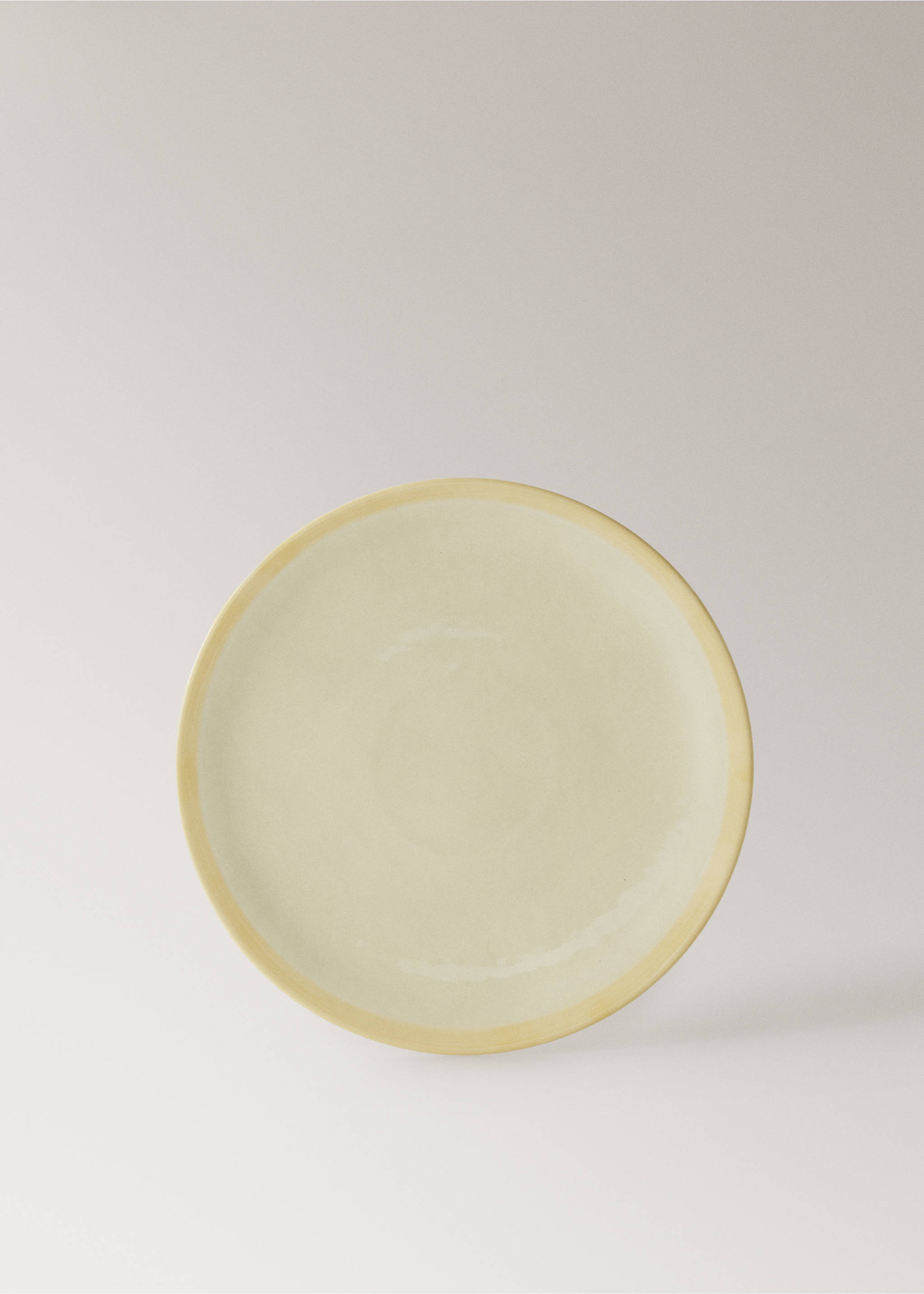 Contrast stoneware flat plate - Article without model, Ochre. Ref: 27051523-00.
