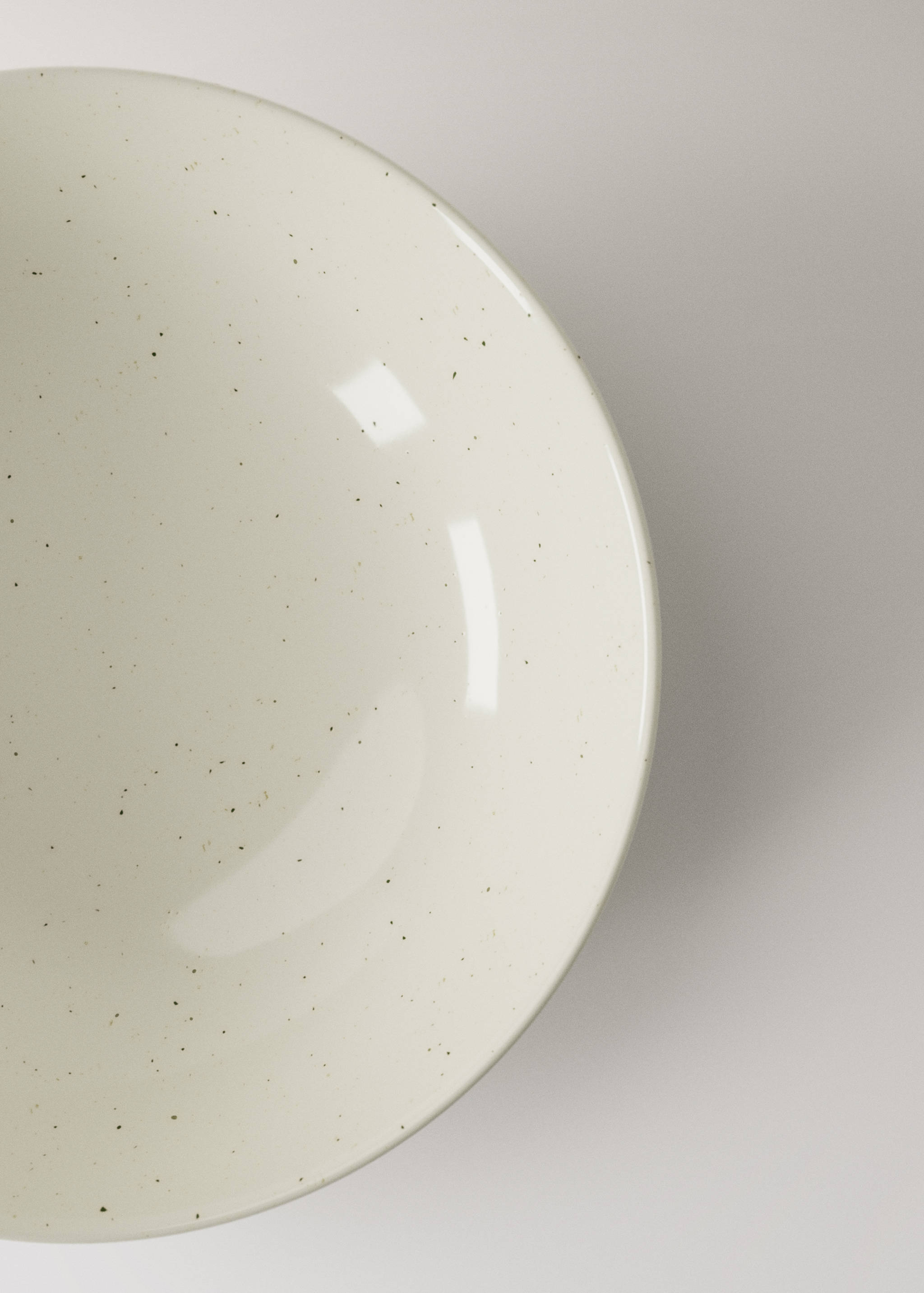 Tiefer Teller aus Steingut mit Punkten - Detail des Artikels 2