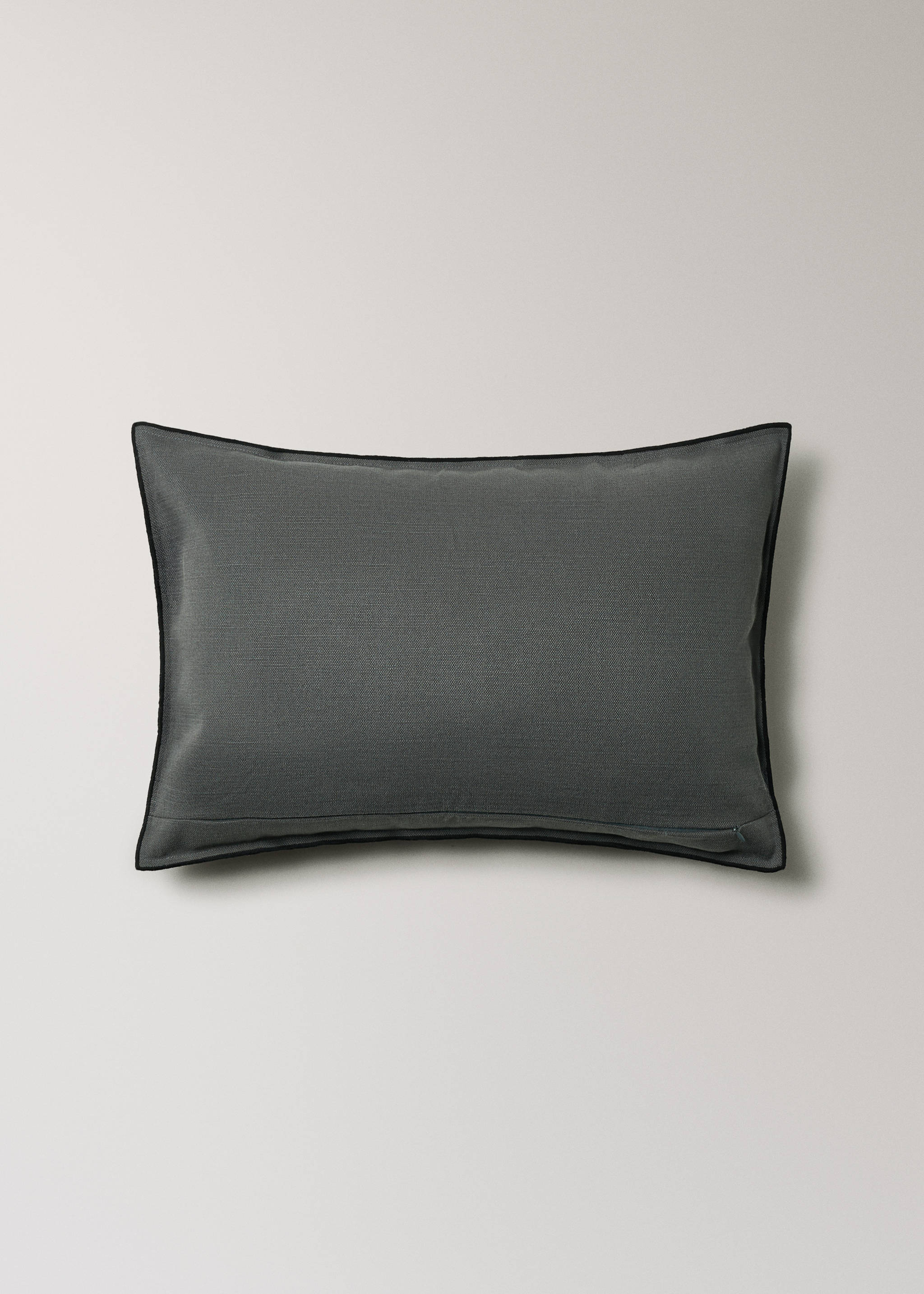 Linen cotton cushion cover with overlock tab 40x60 cm - Details of the article 4