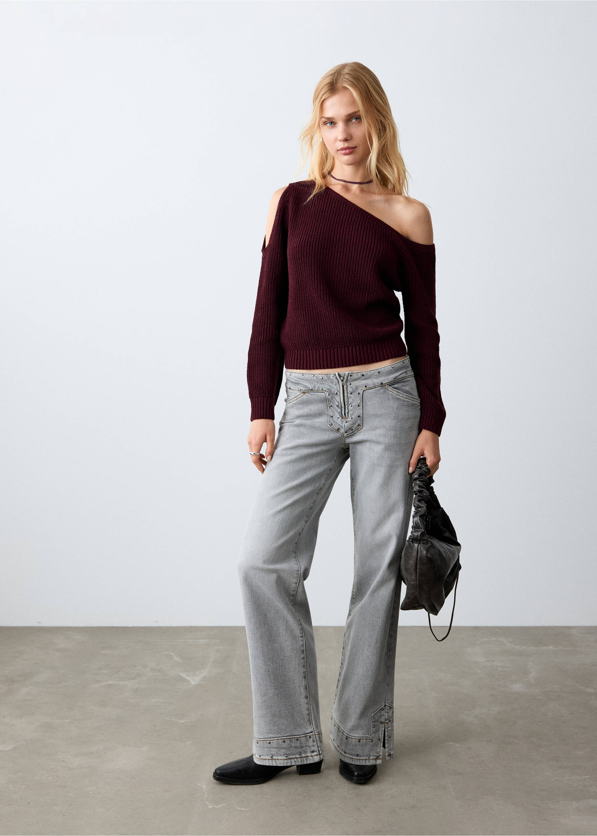 Asymmetrical sweater with shoulder opening - General plane, Maroon. Ref: 27051537-00.
