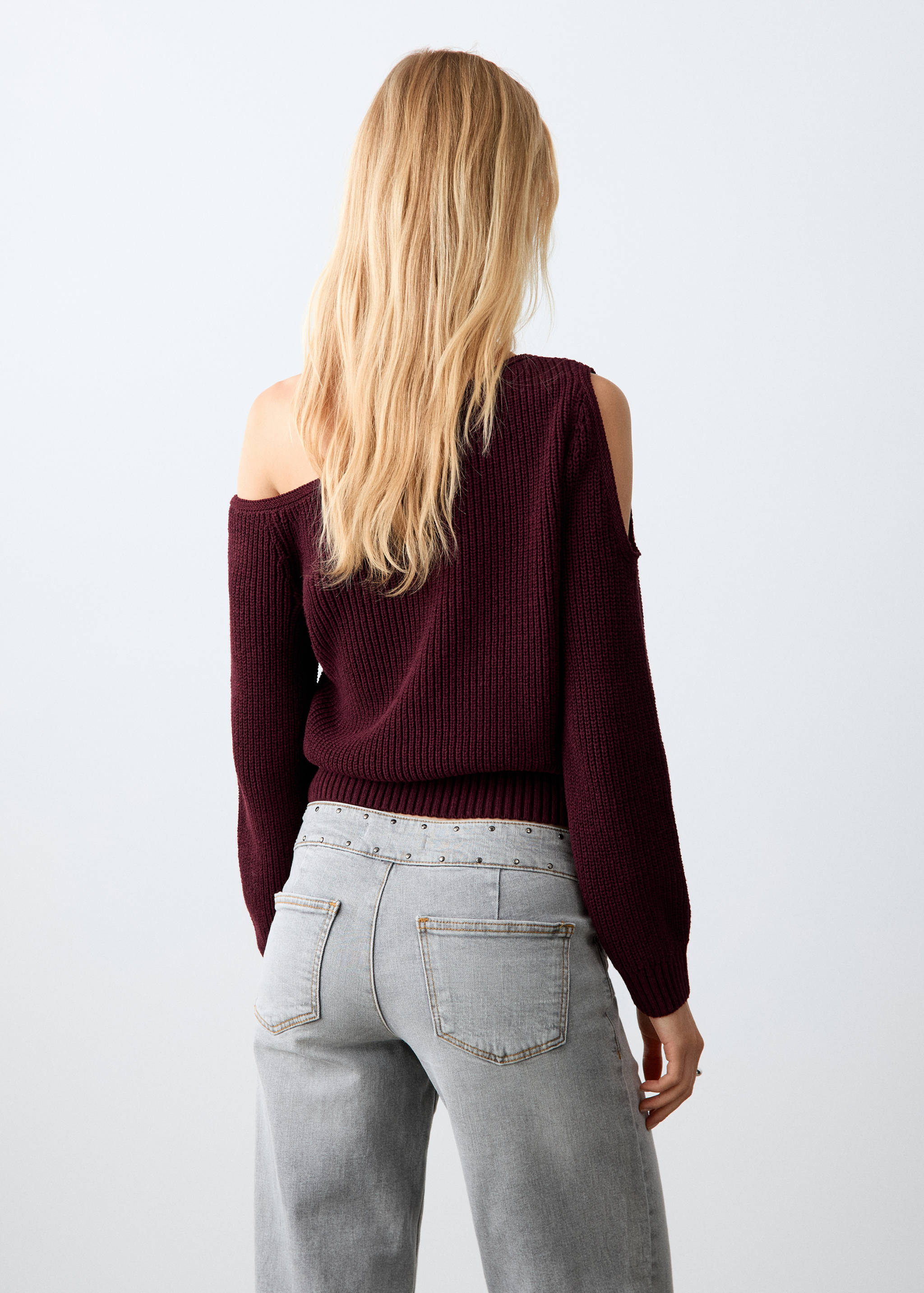Asymmetrical sweater with shoulder opening - Reverse of the article