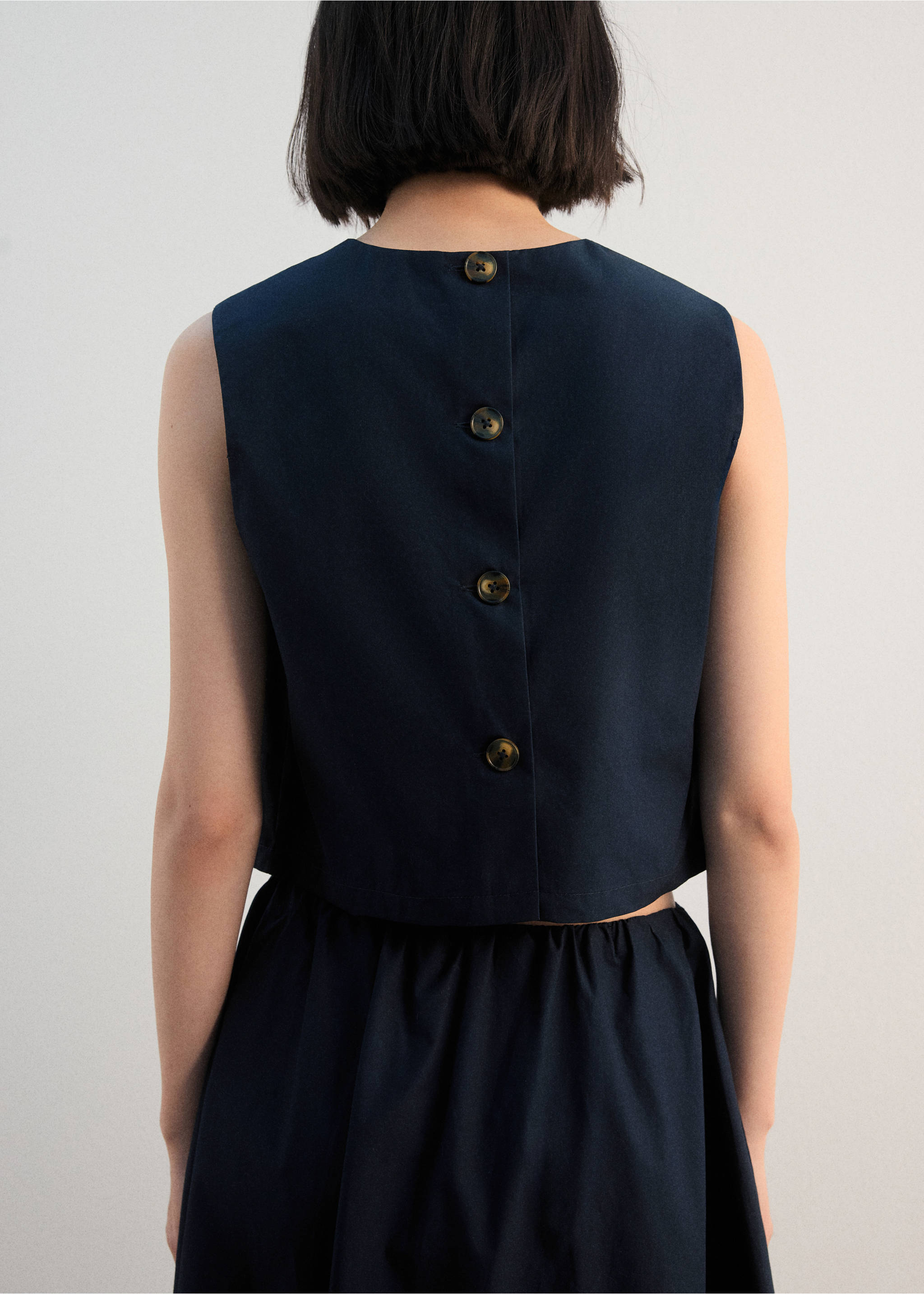 Buttoned crop top - Reverse of the article, Navy. Ref: 27052538-00.