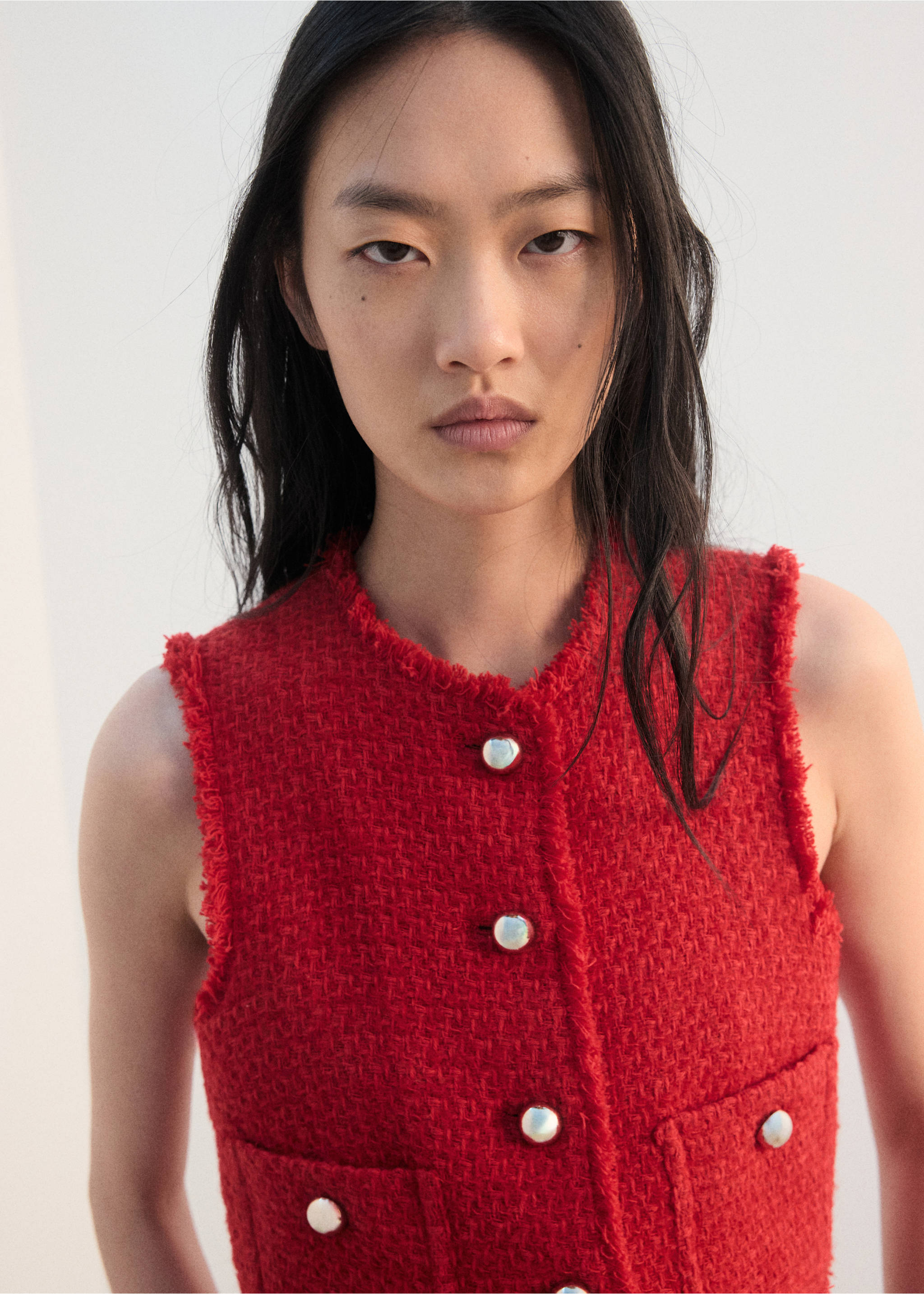 Tweed waistcoat with buttons - Details of the article 1, Red. Ref: 27052548-00.