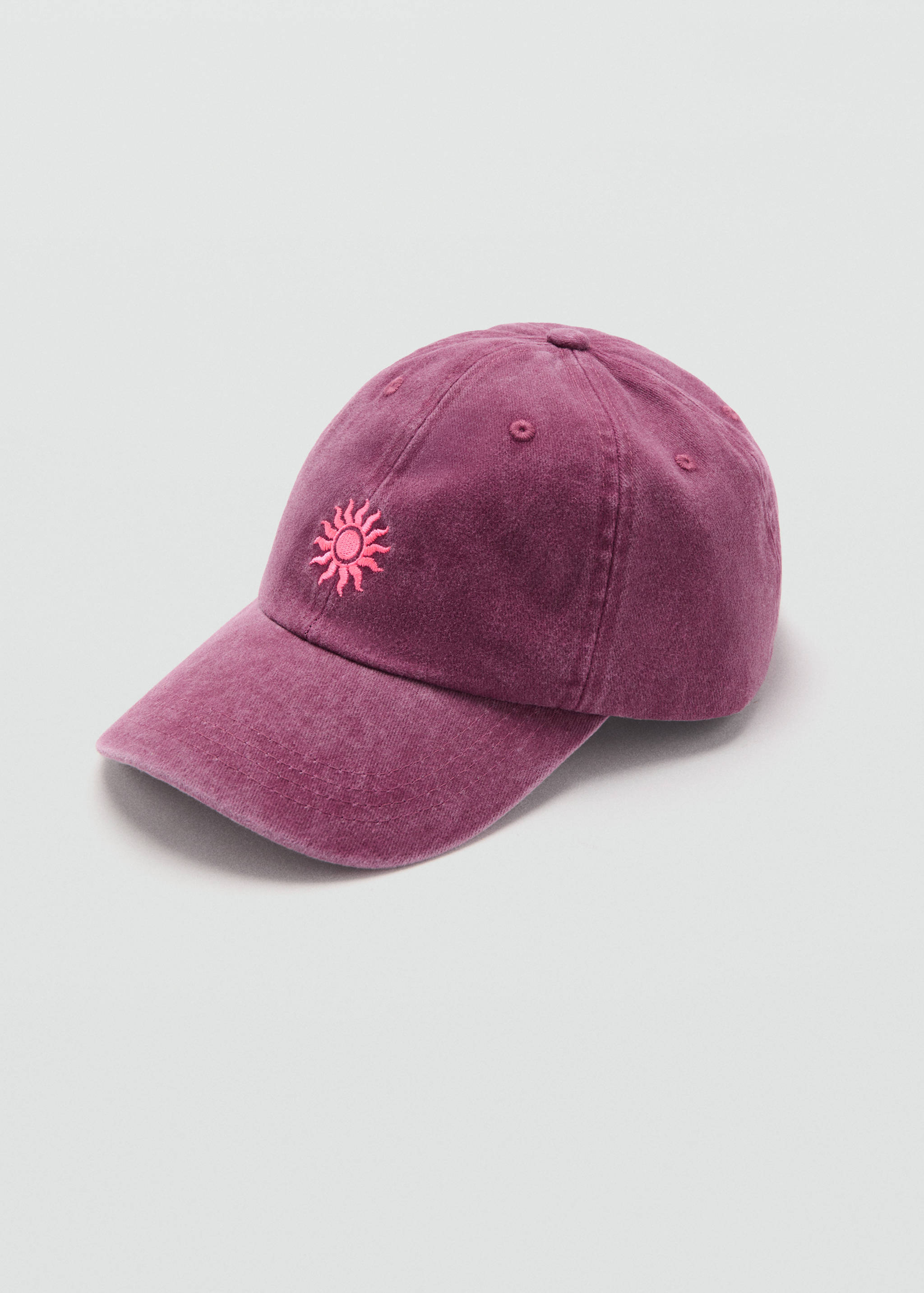 Embroidered detail cap - Details of the article 1