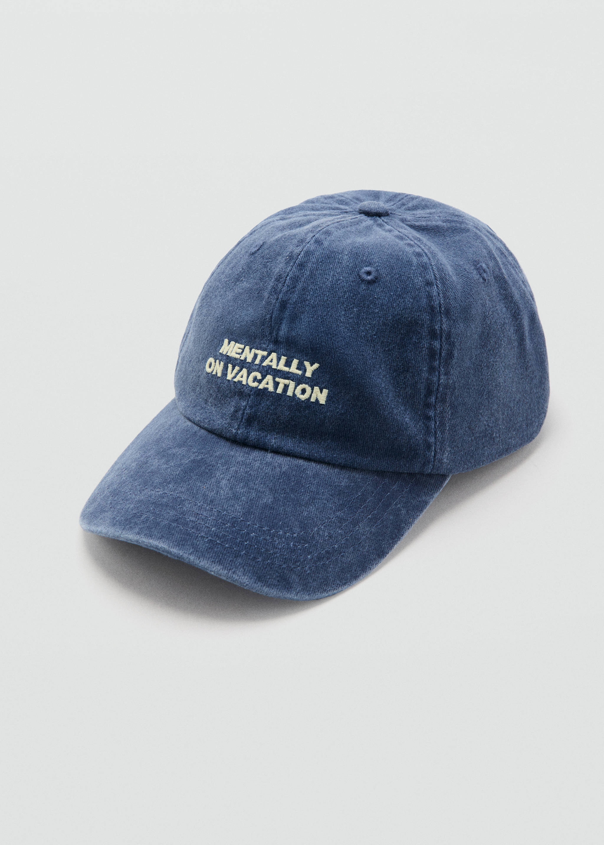 Embroidered message cap - Details of the article 1