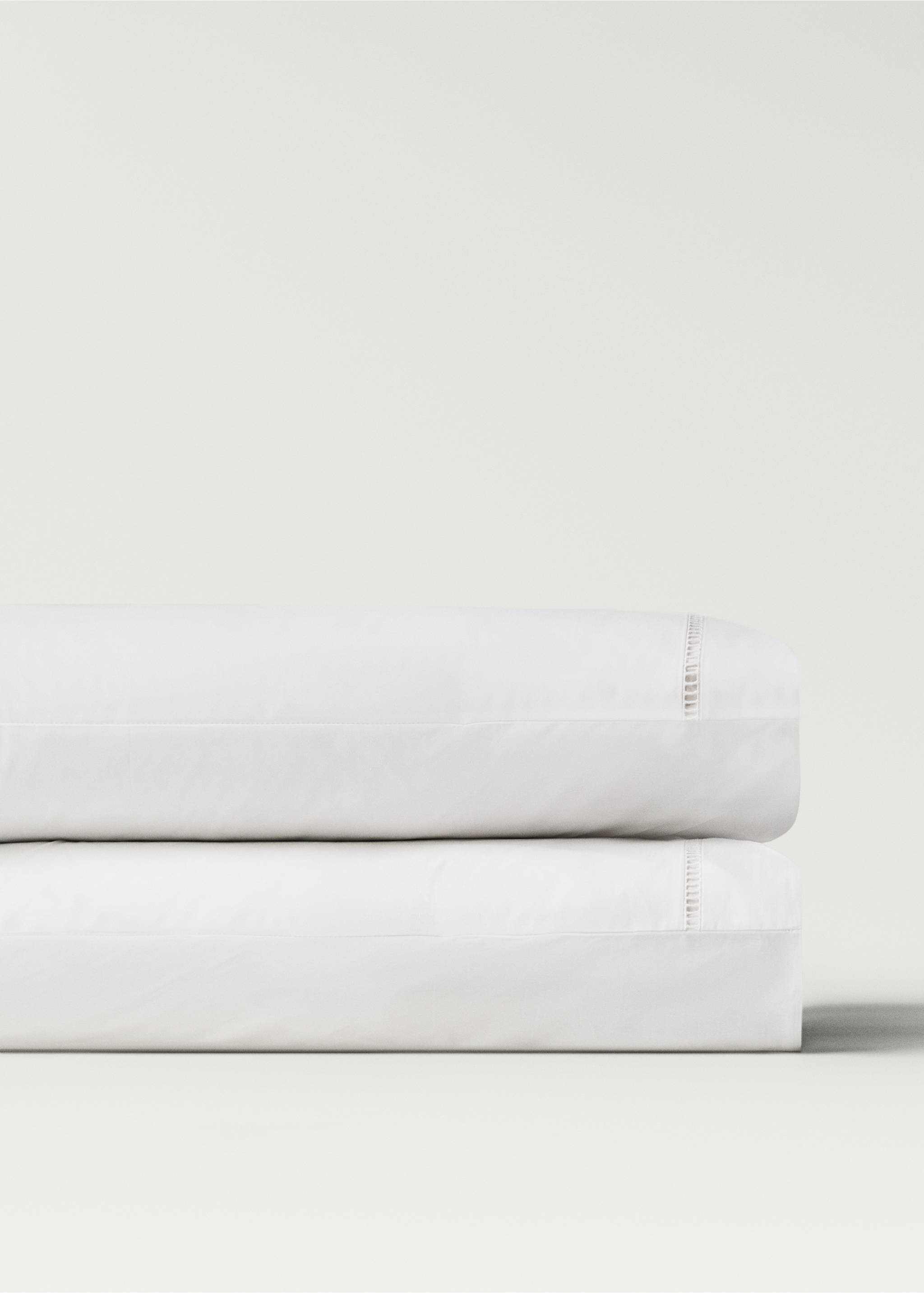 Pillowcase hemstitch detail 50x75cm - Details of the article 1, White. Ref: 27052891-00.