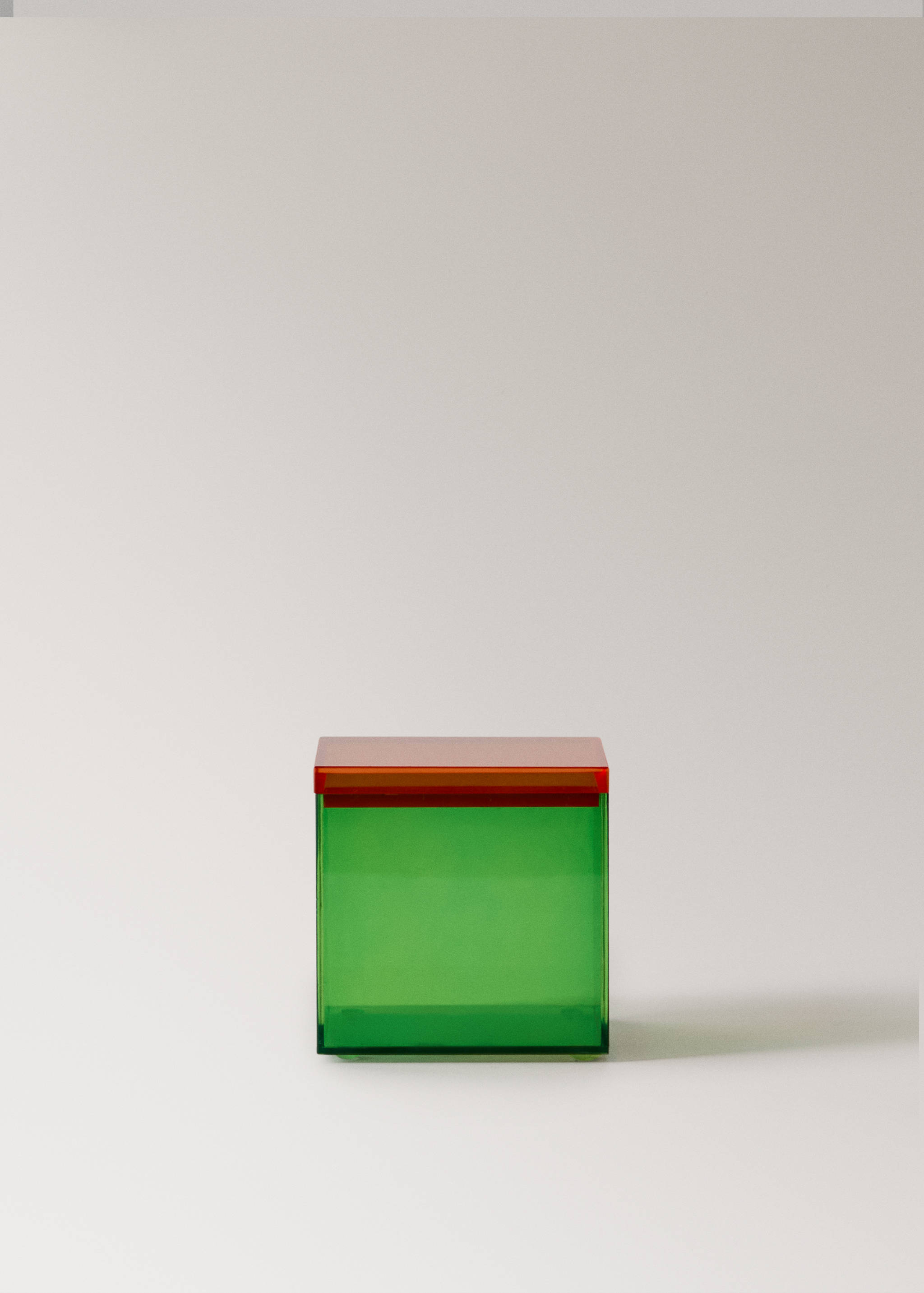Small two-tone acrylic box - Article without model