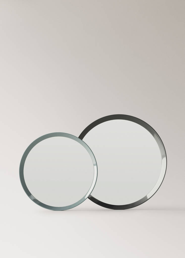 Round wood mirror — Gris oscuro