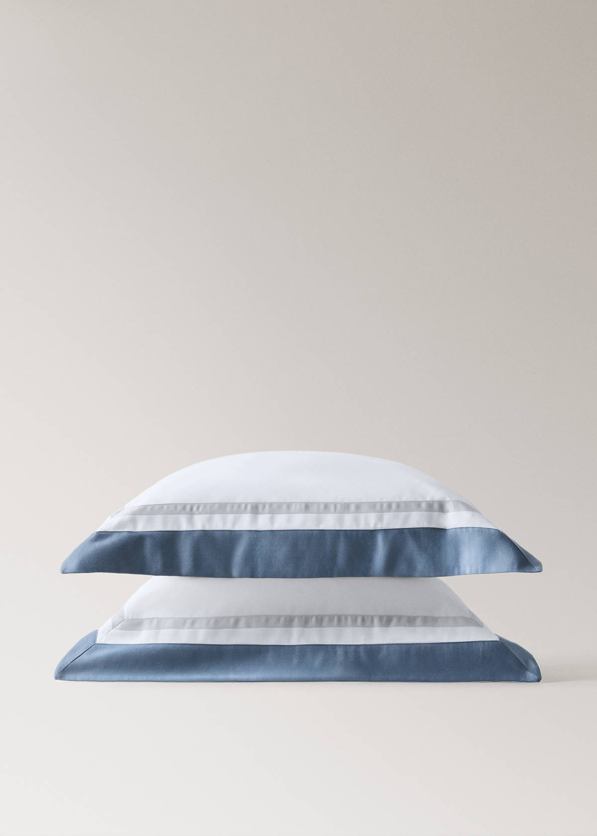 Two pillowcases with wide satin contrast band 60x60 cm — Blue