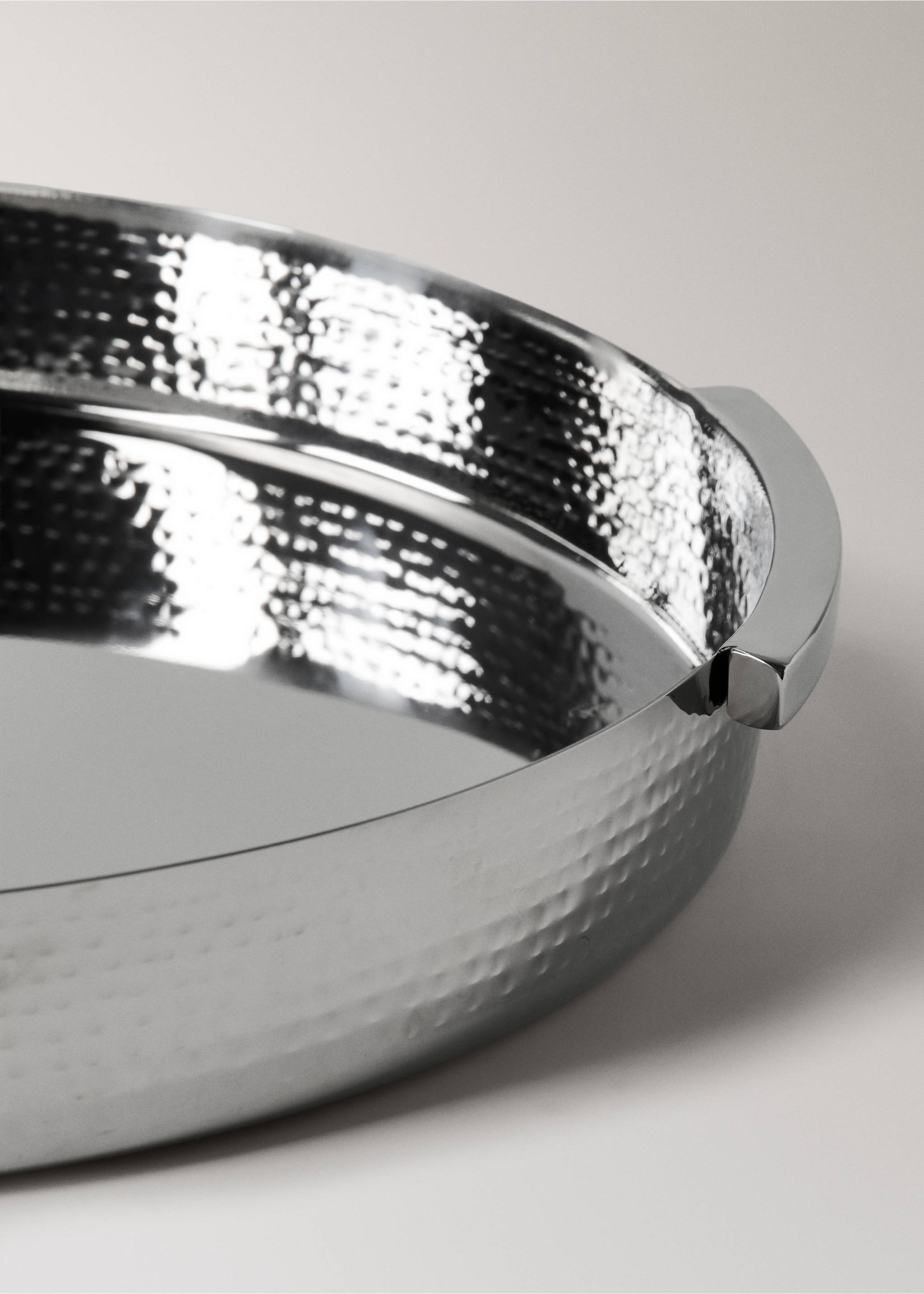 Decorative metal tray - Details of the article 1, Silver. Ref: 27052905-00.