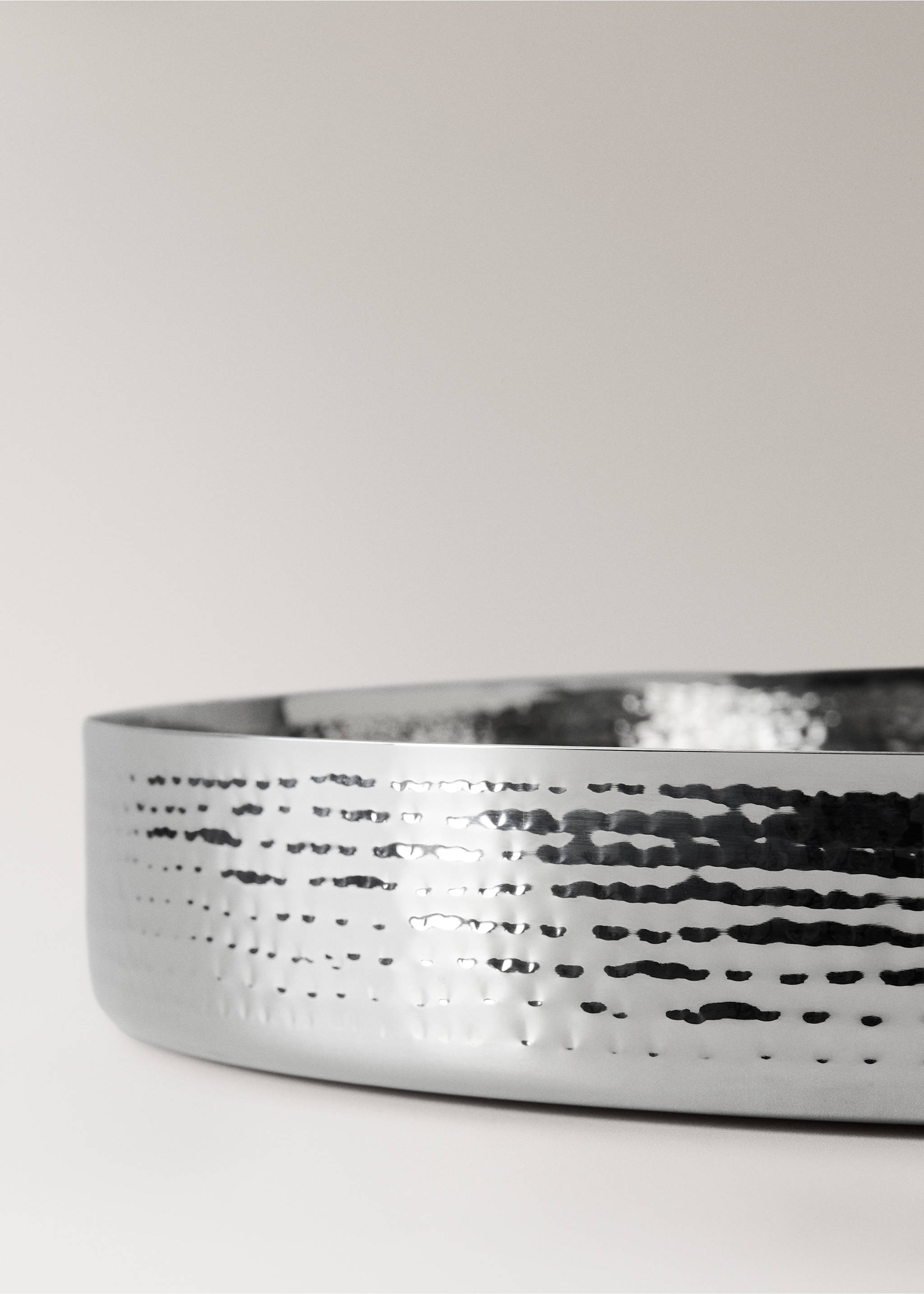 Decorative metal tray - Details of the article 3, Silver. Ref: 27052905-00.