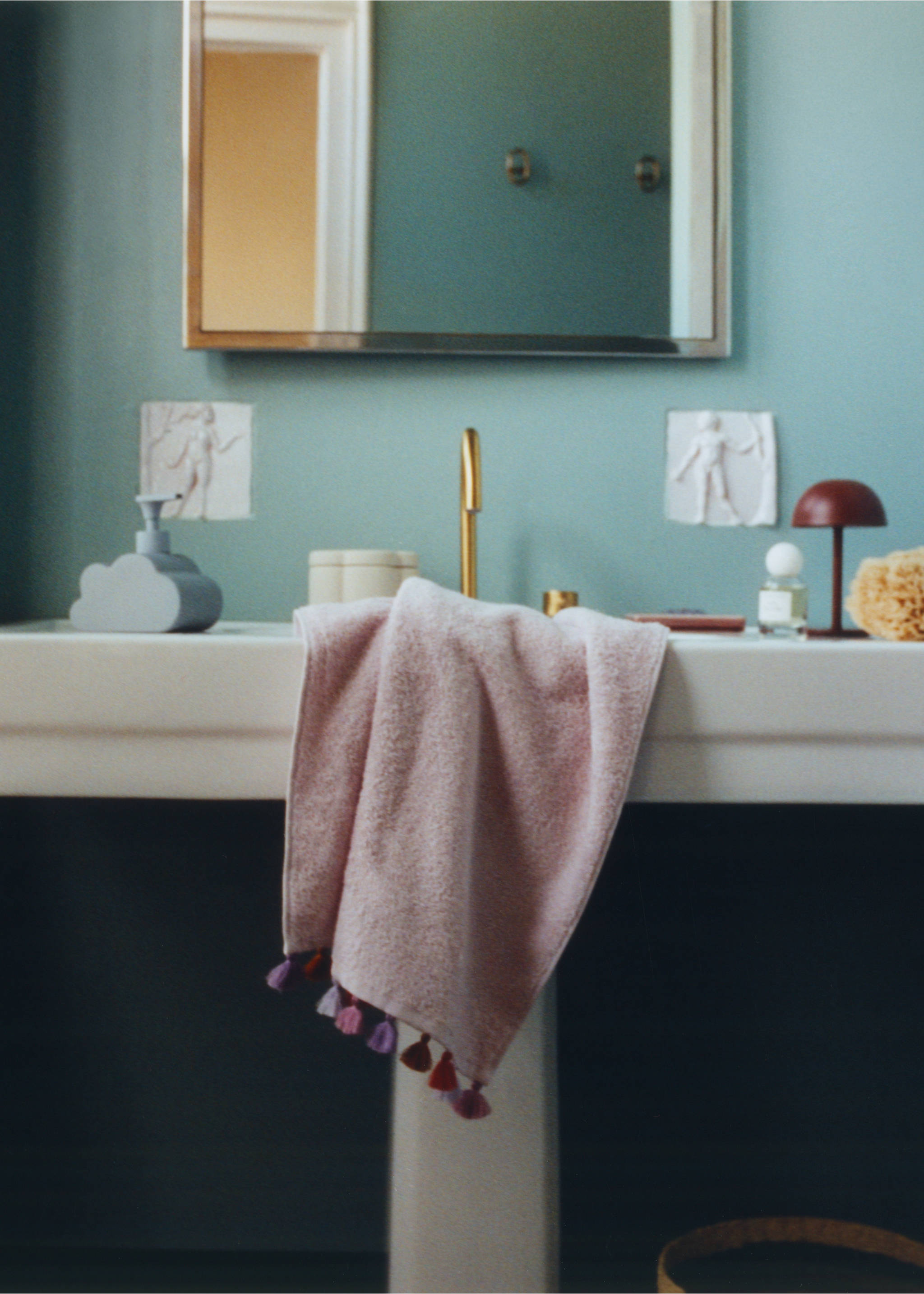 Children's cotton bath towel with multi-colored pom-poms - Details of the article 6, Lilac. Ref: 27052931-00.