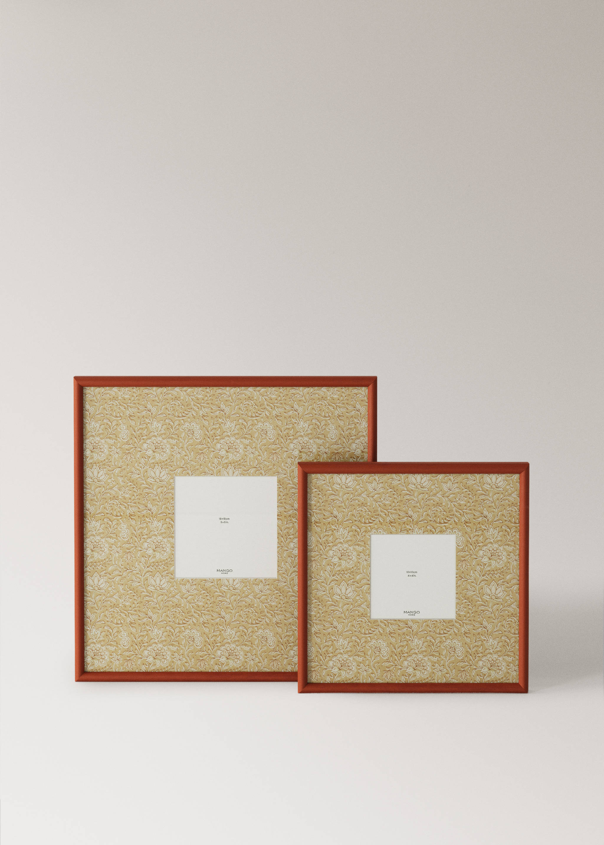 Großer Bilderrahmen mit kontrastierendem Blumenmuster - Detail des Artikels 3