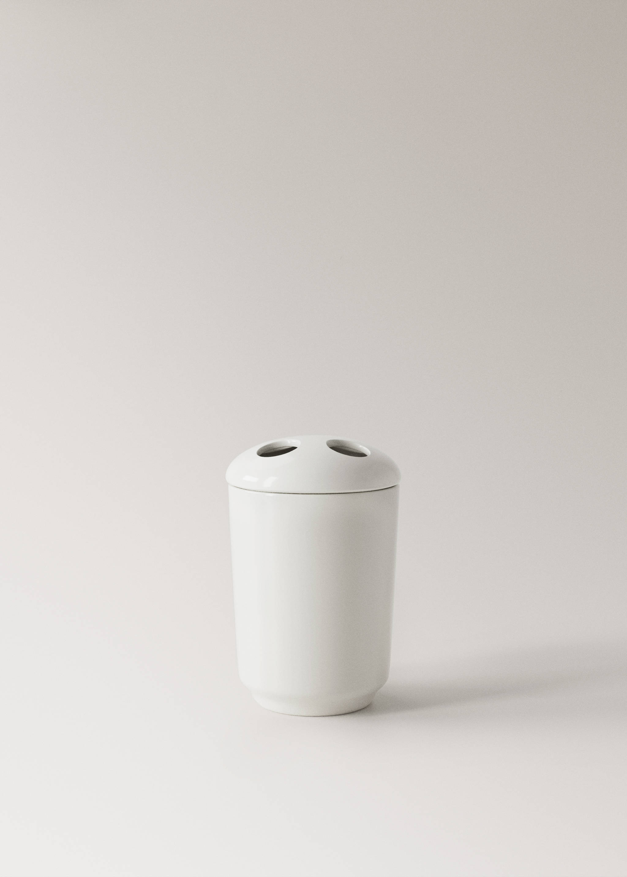 Ποτήρι για οδοντόβουρτσες από πορσελάνη - Προϊόν χωρίς μοντέλο