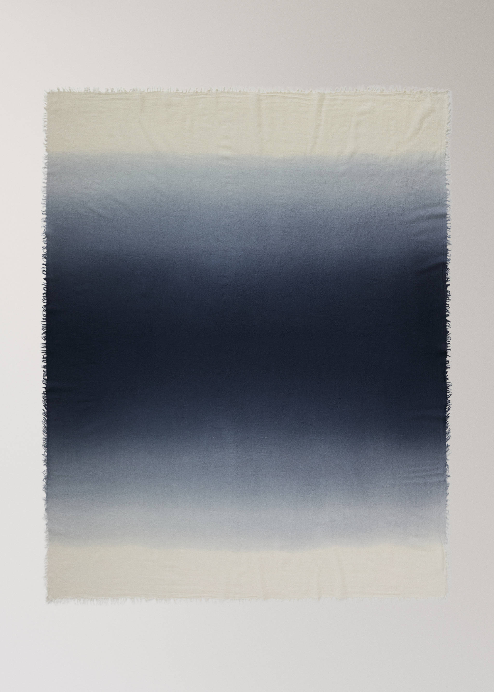 Decke aus Wolle mit ausgefranstem Rand und Farbverlauf-Design - Detail des Artikels 3