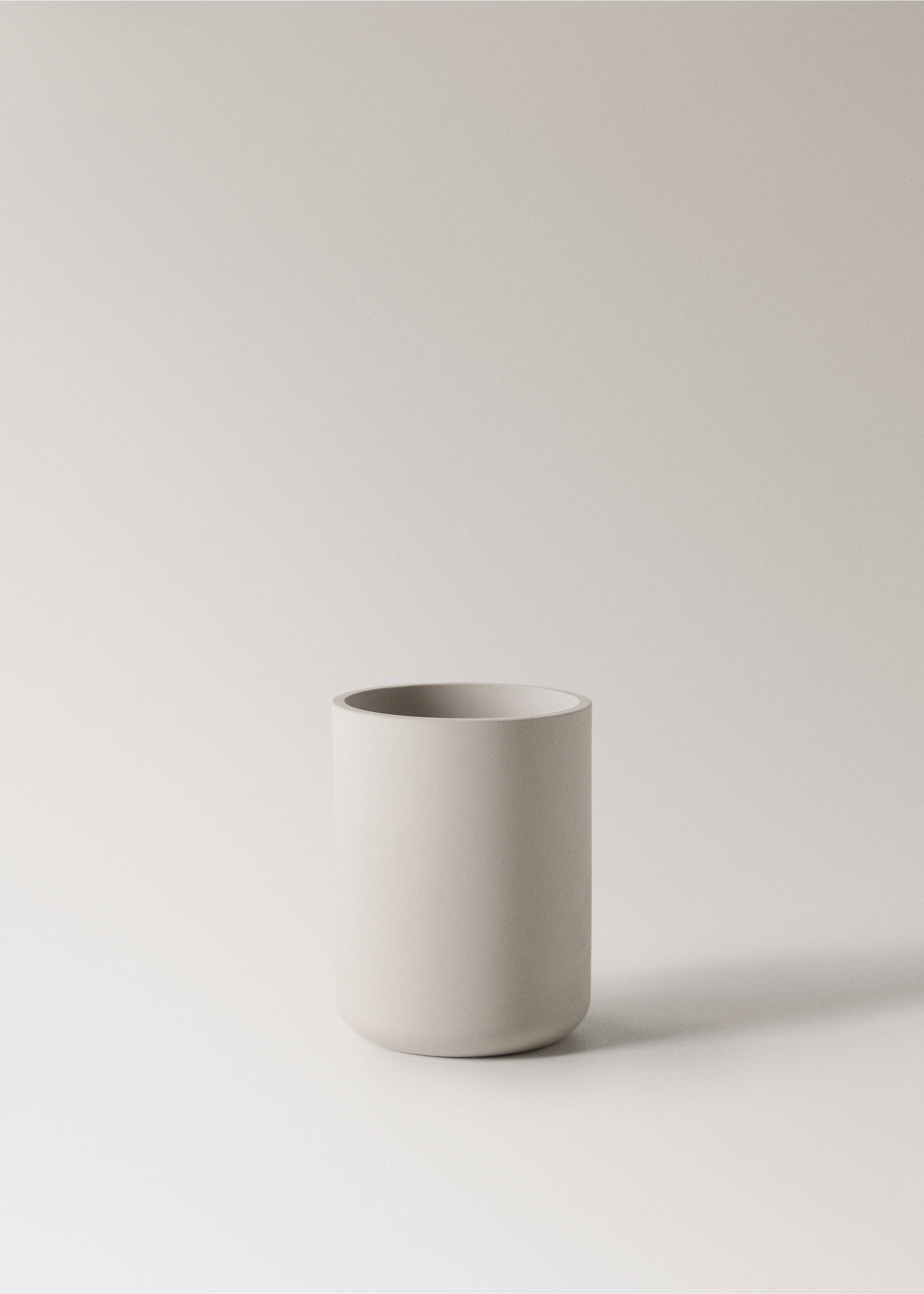 Resin toothbrush cup - Article without model, Ecru. Ref: 27053282-00.